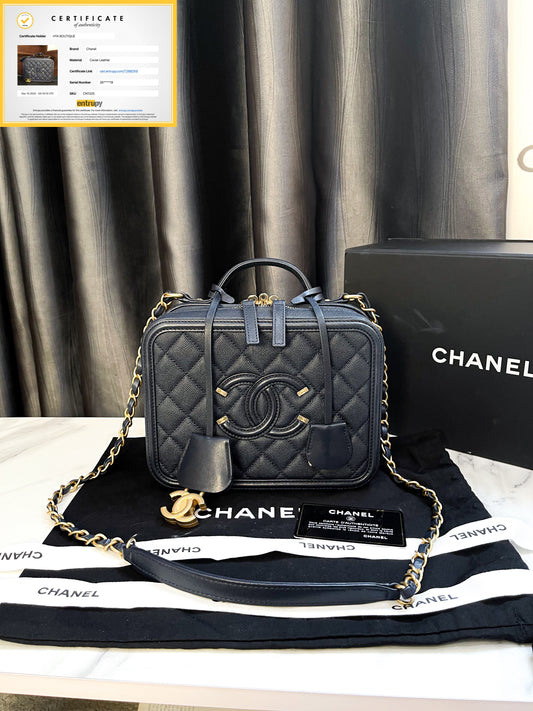 Ein Chanel Vanity M Anthrazitgrün