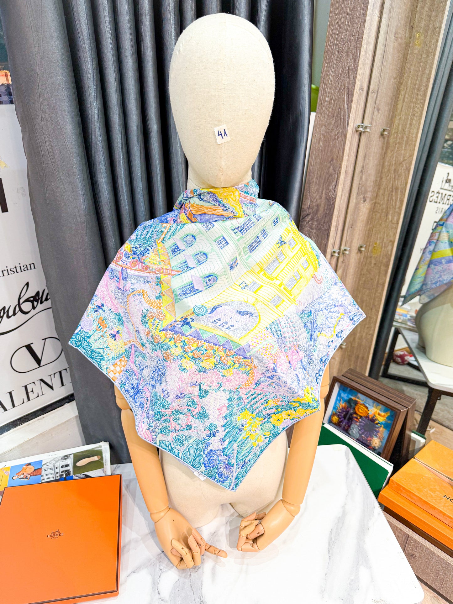 Khăn Lụa Hermes New Khổ 90x90 HN41 4/11