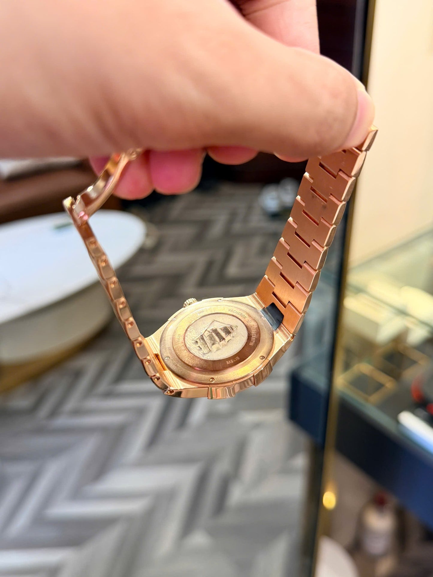 Đồng Hồ Vacheron Constatin Overseas 47560