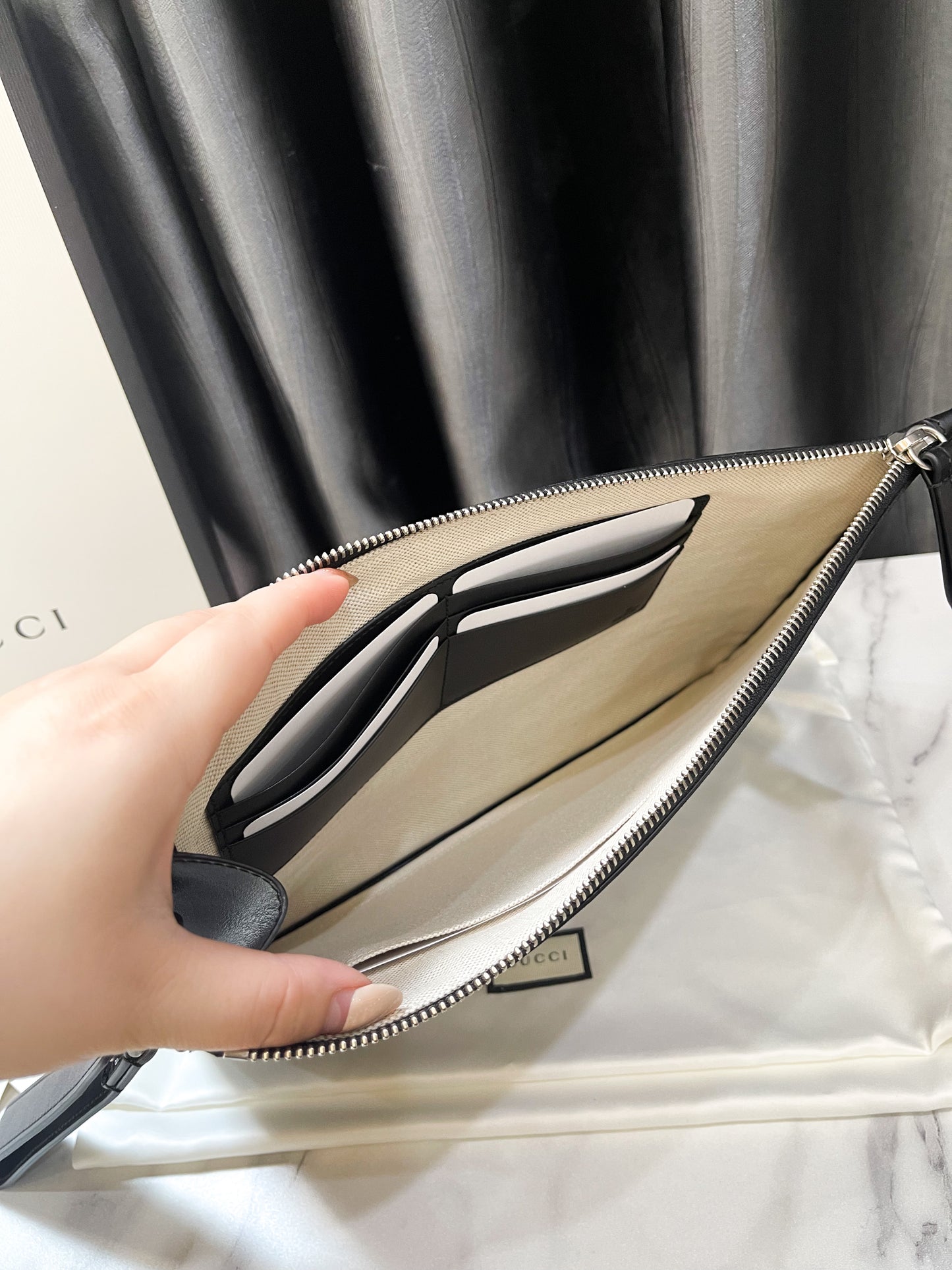 Gucci Clutch GG Hoạ Tiết Rắn