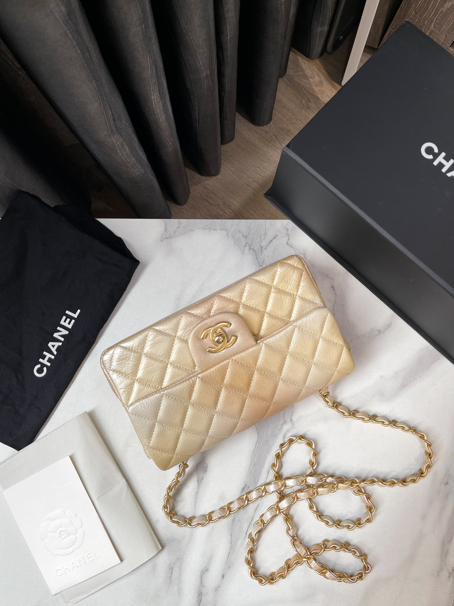 Chanel Mini8