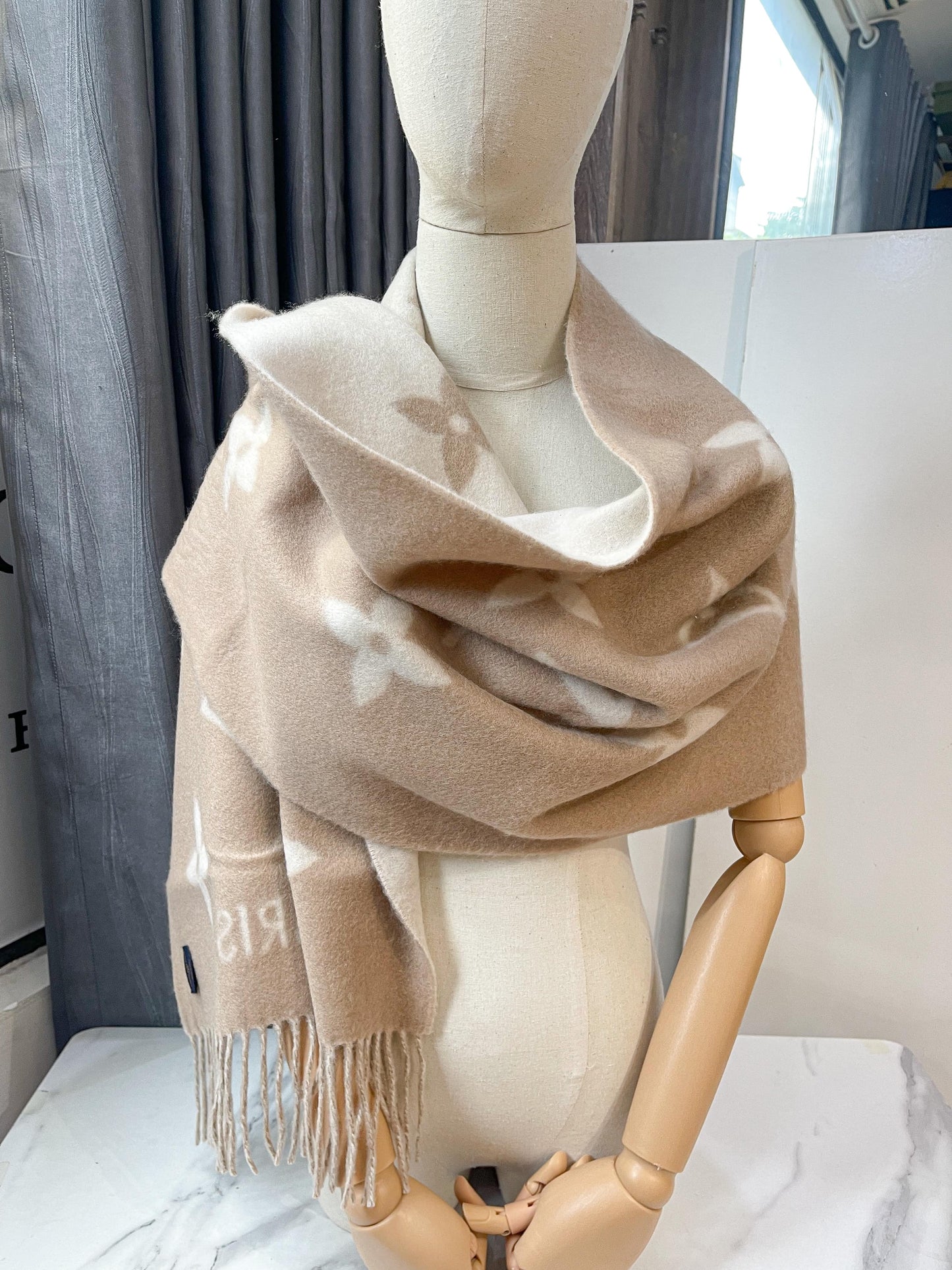 Khăn LV Cashmere