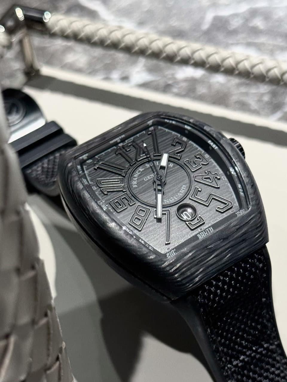 Đồng Hồ Franck Muller V41 Carbon