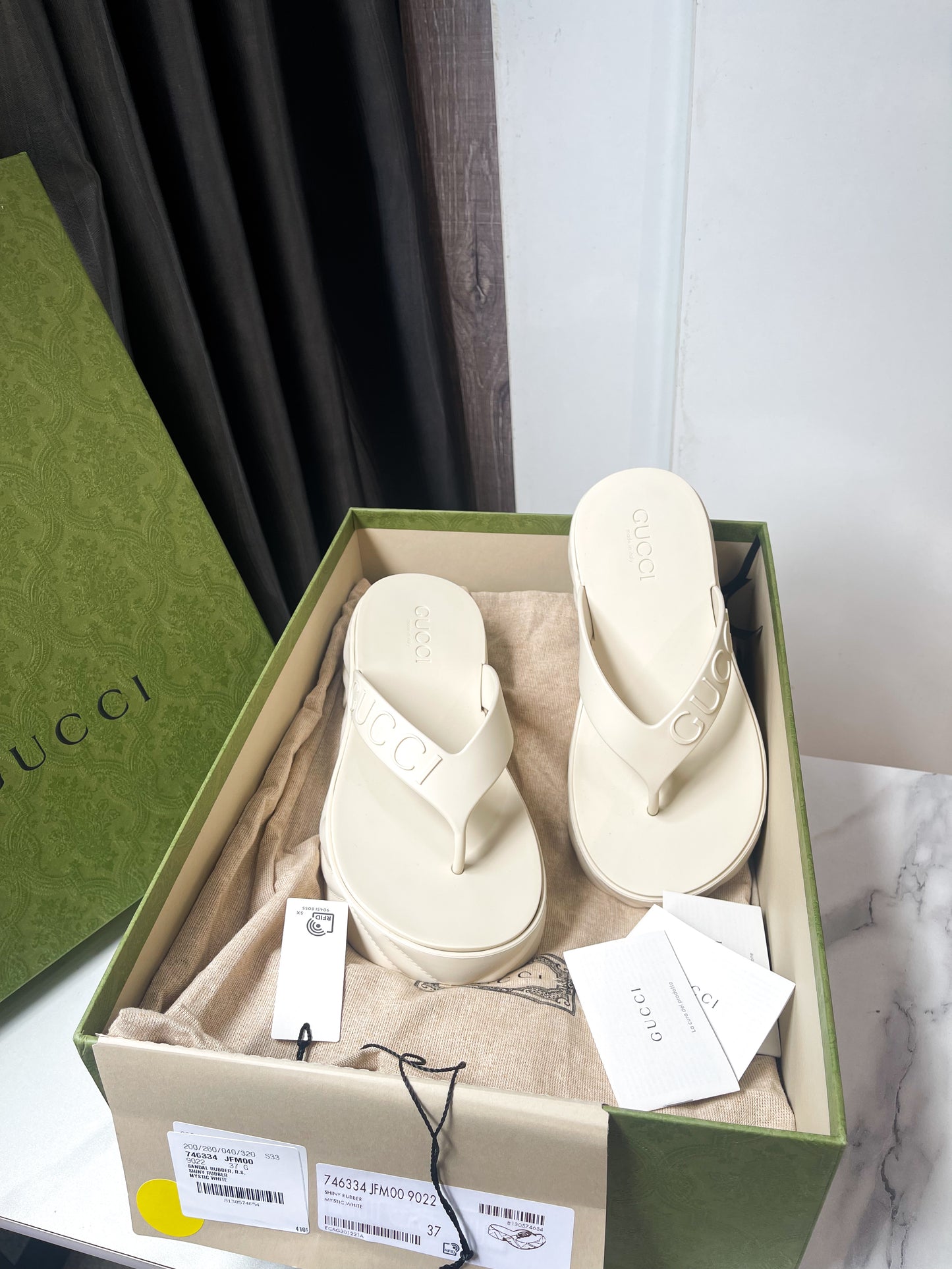 Xỏ Ngón Gucci Size 37 New