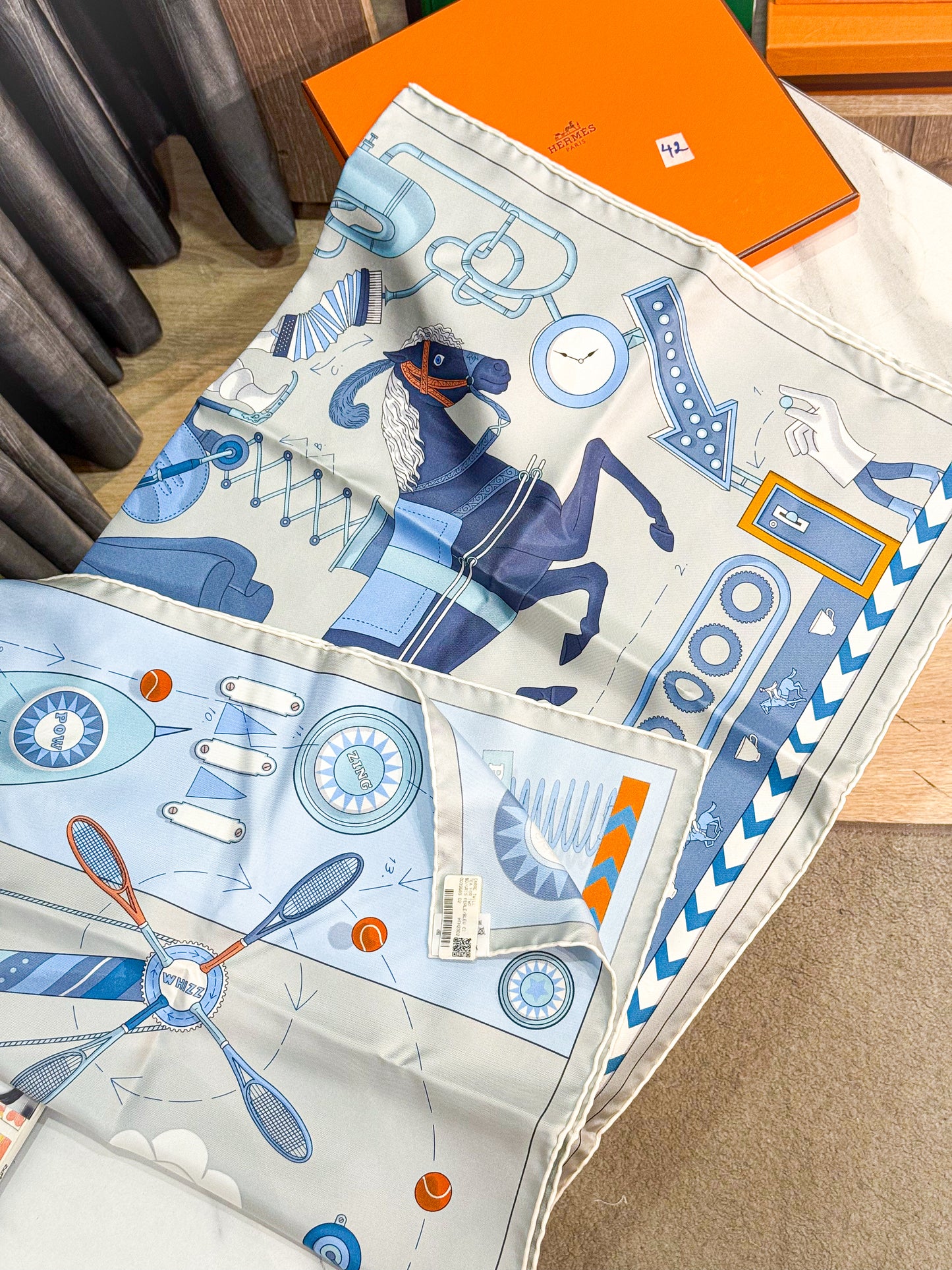 Khăn Lụa Hermes New Khổ 90x90 HN42 4/11