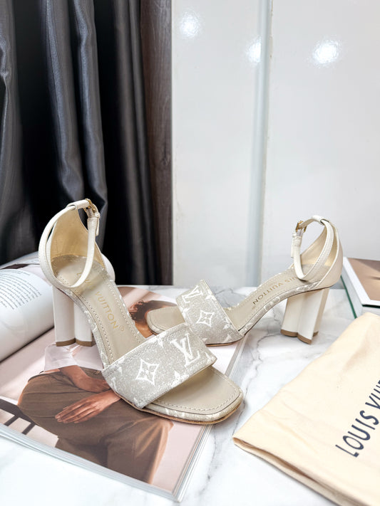 Sandal LV Begie Size 36.5