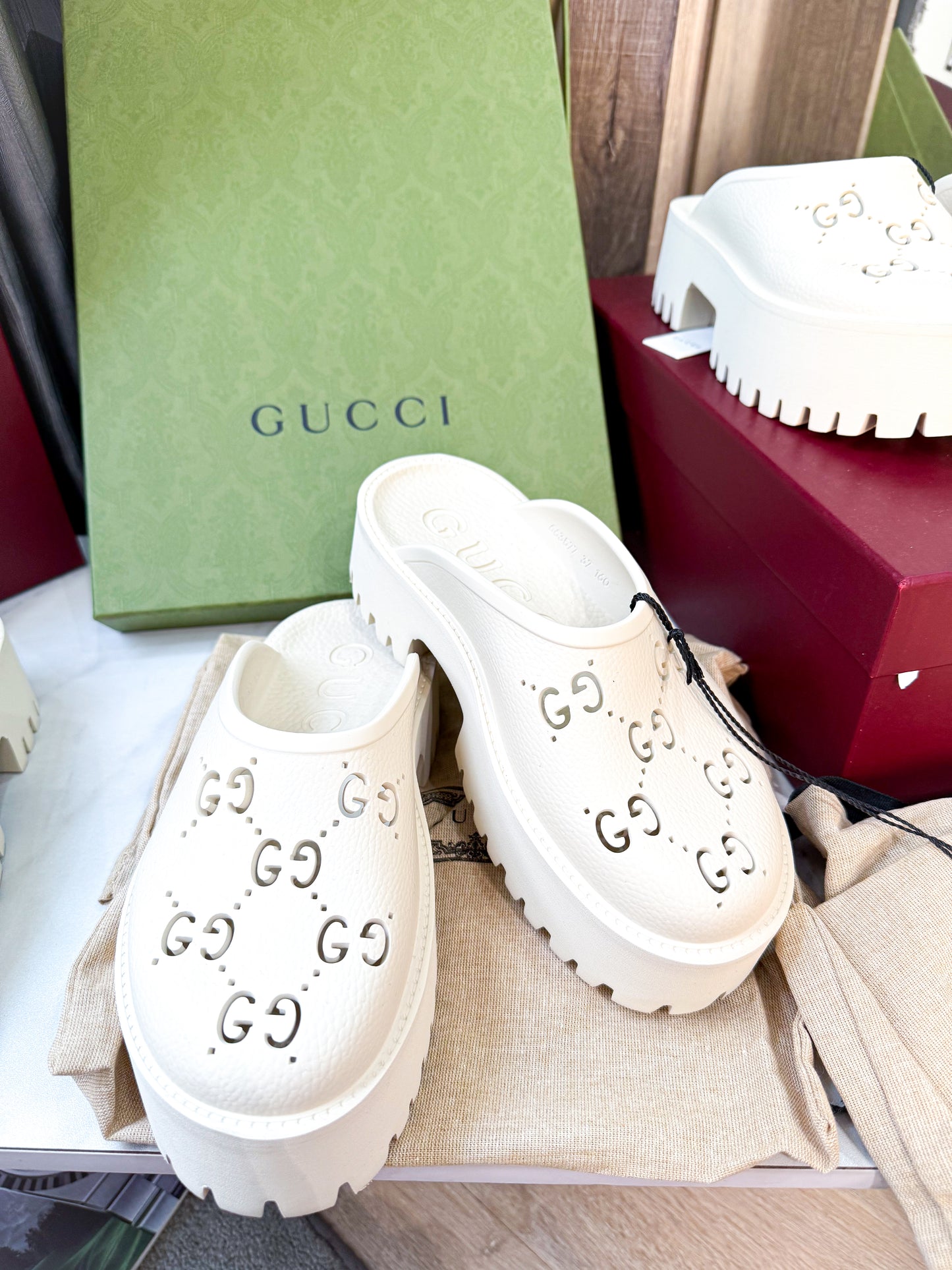 Dép Gucci Hot Trắng Size 37