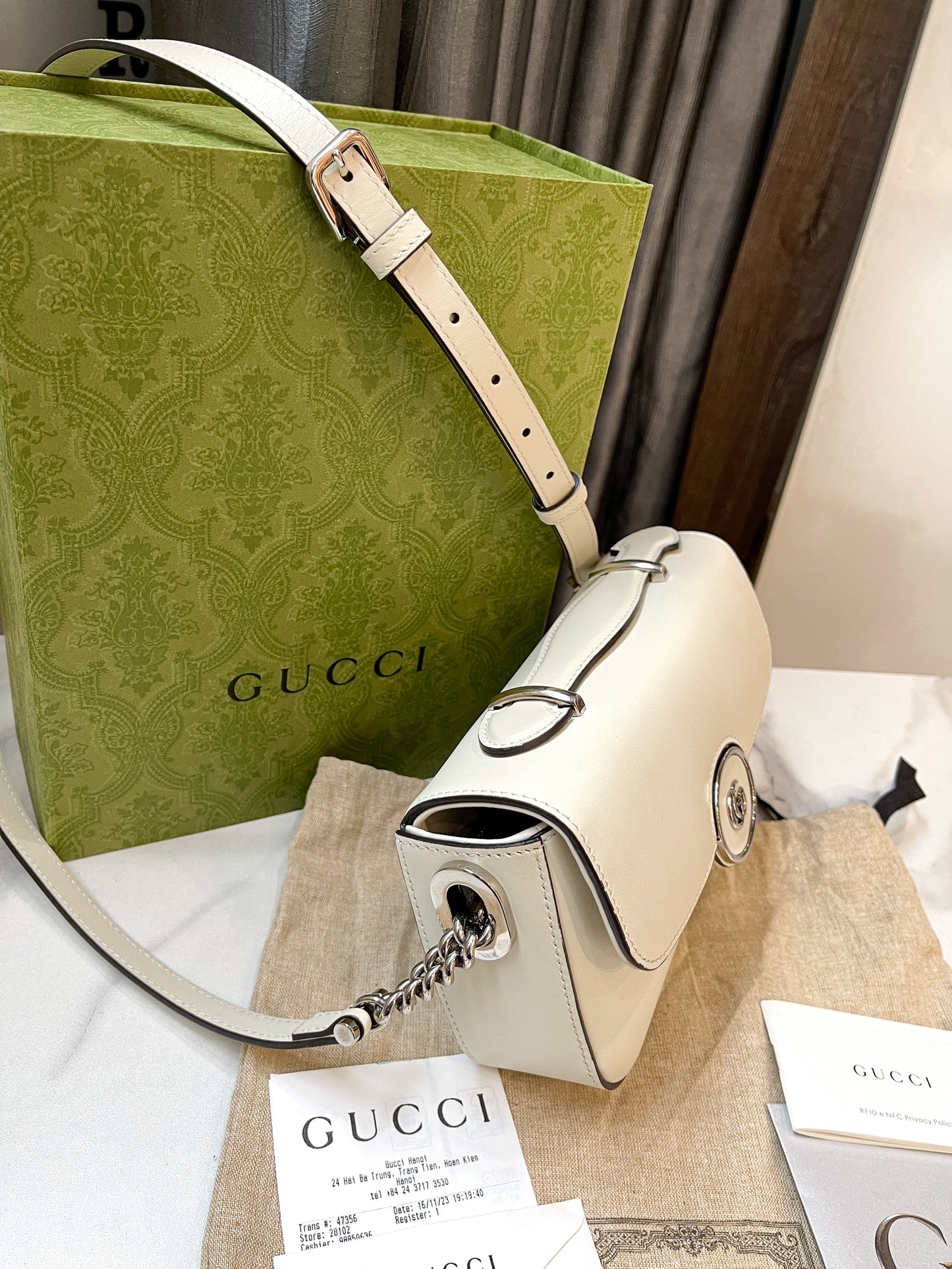 Gucci Trắng