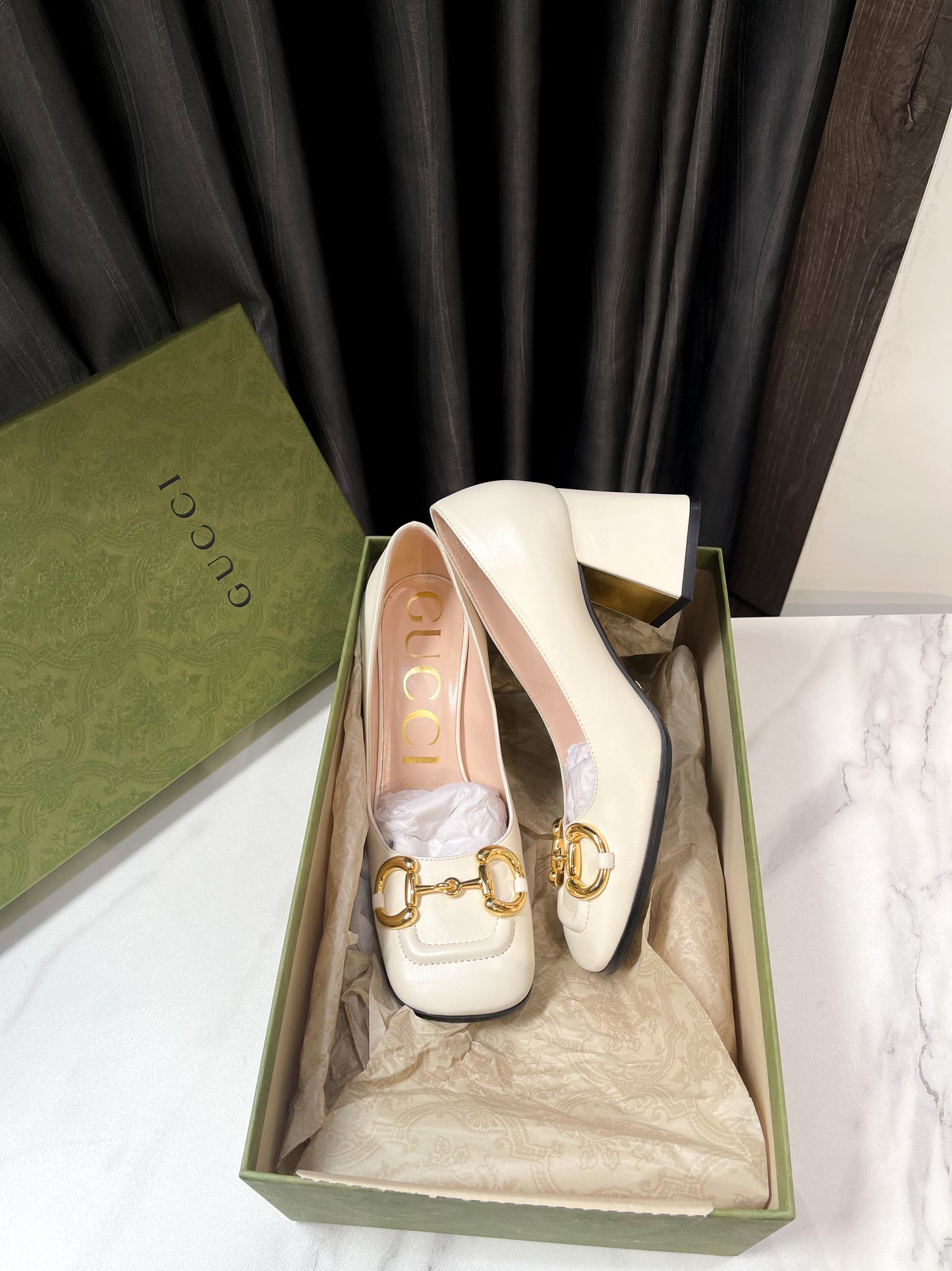 Giày Gucci Pump Trắng