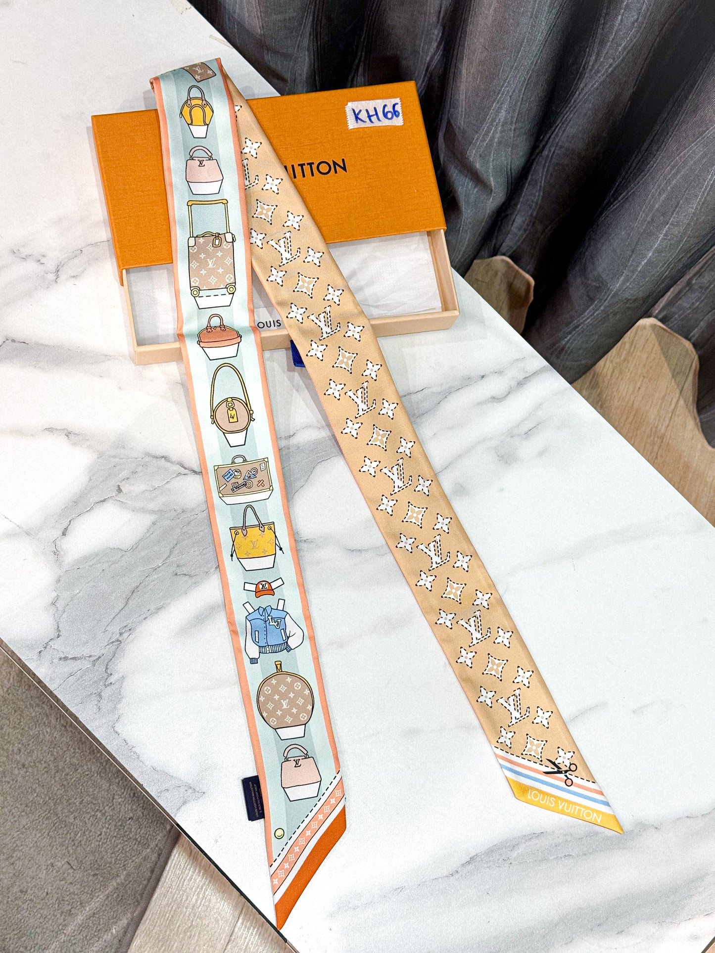 Khăn Twilly LV New KH66 1/12