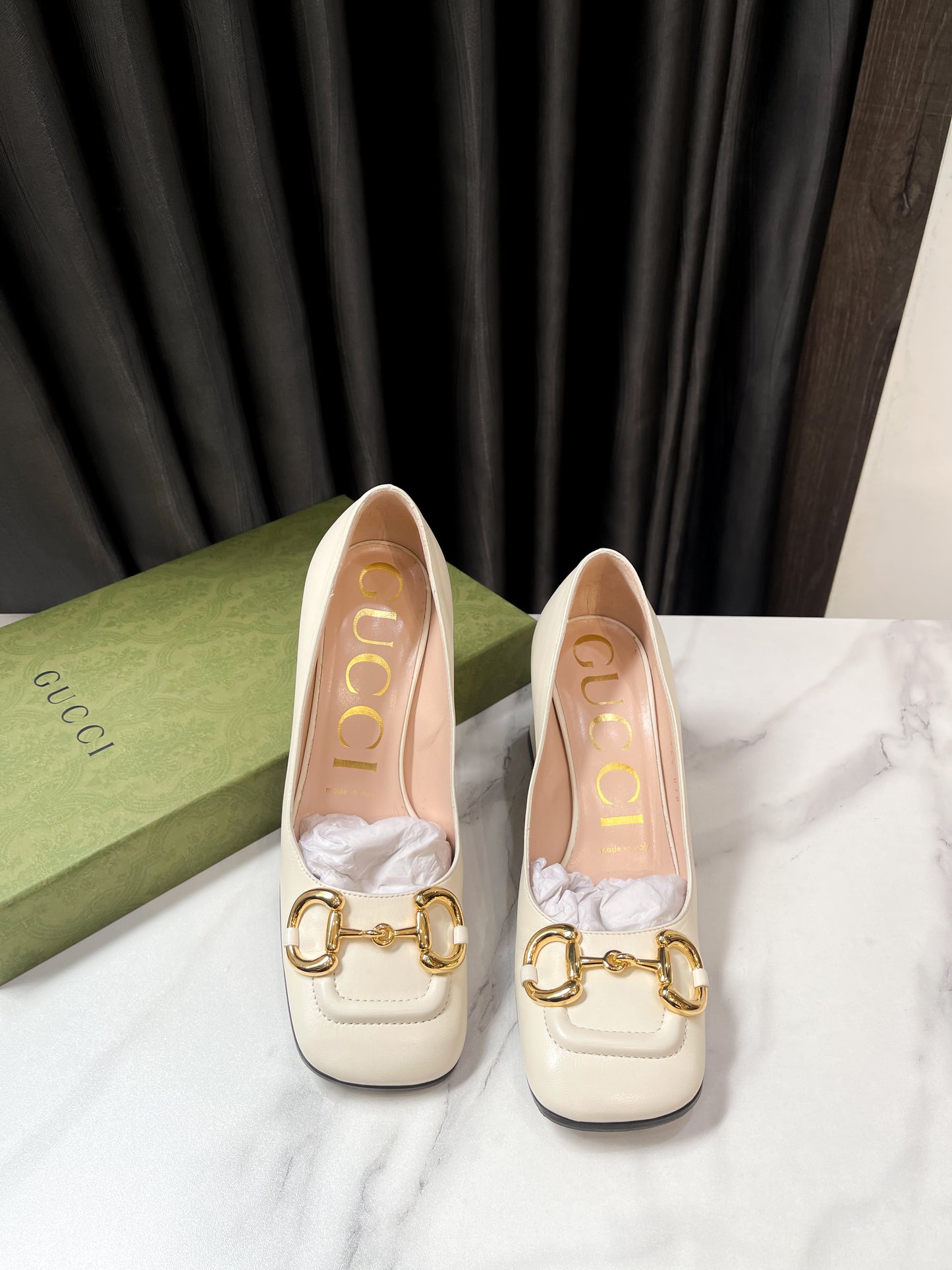 Giày Gucci Pump Trắng