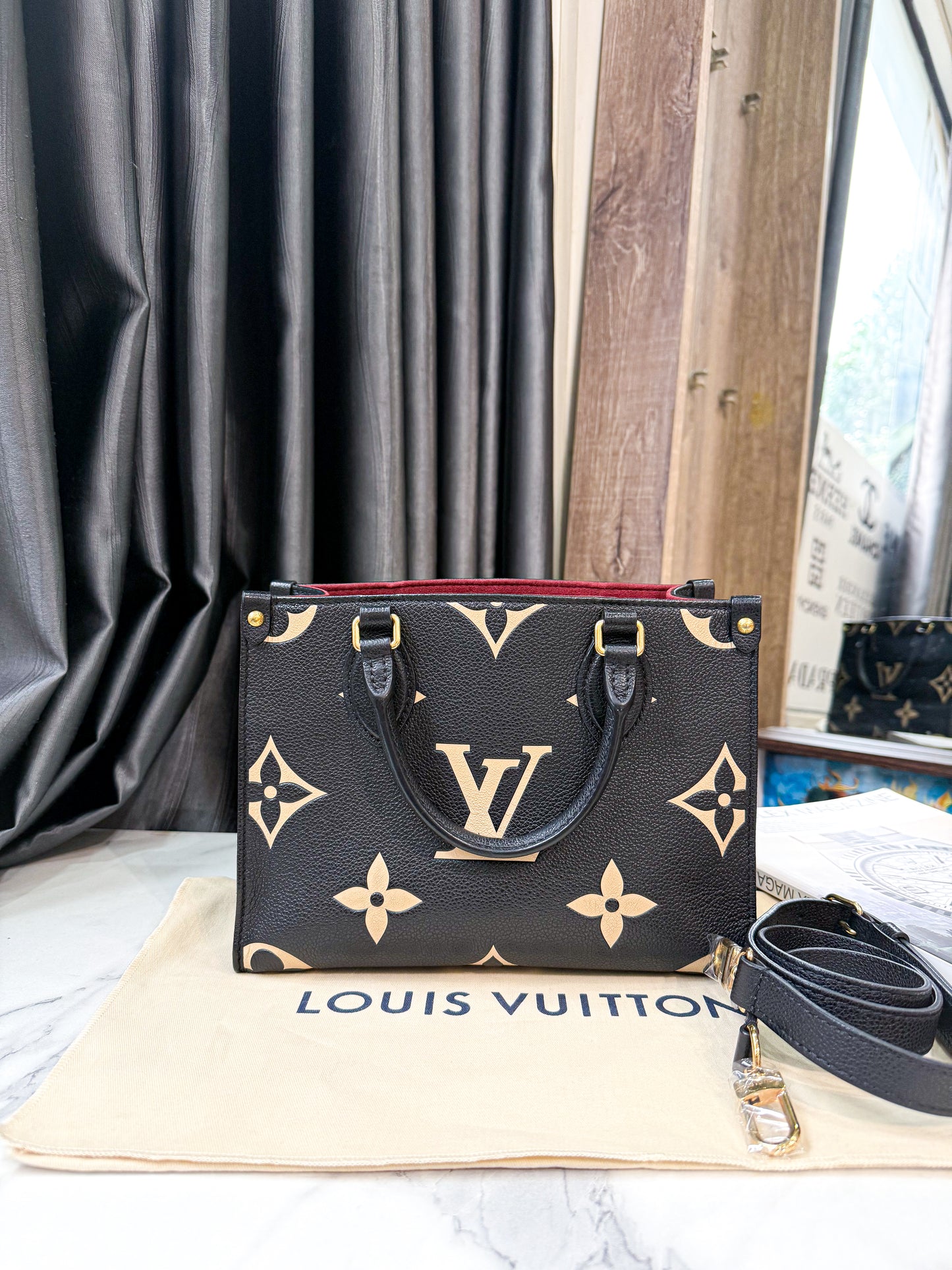 A A LV On The Go PM Da Bê