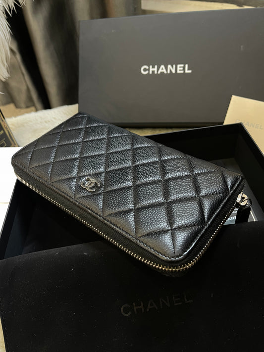 Chanel Zippy Caviar