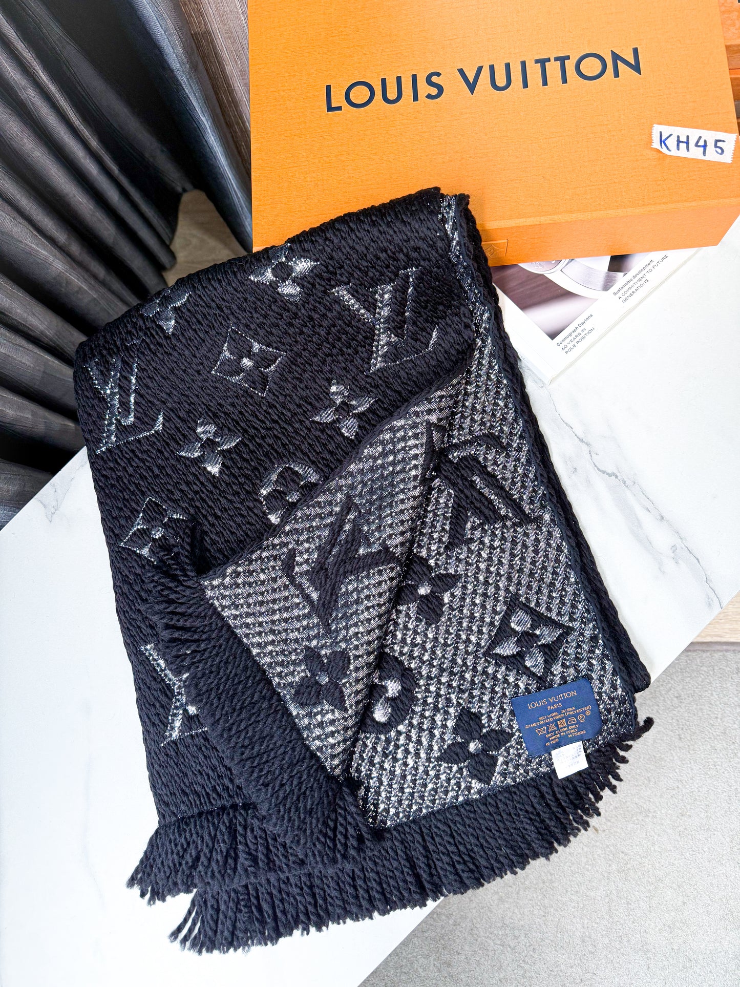 Khăn Len LV Ánh Kim Đen KH45 17/11