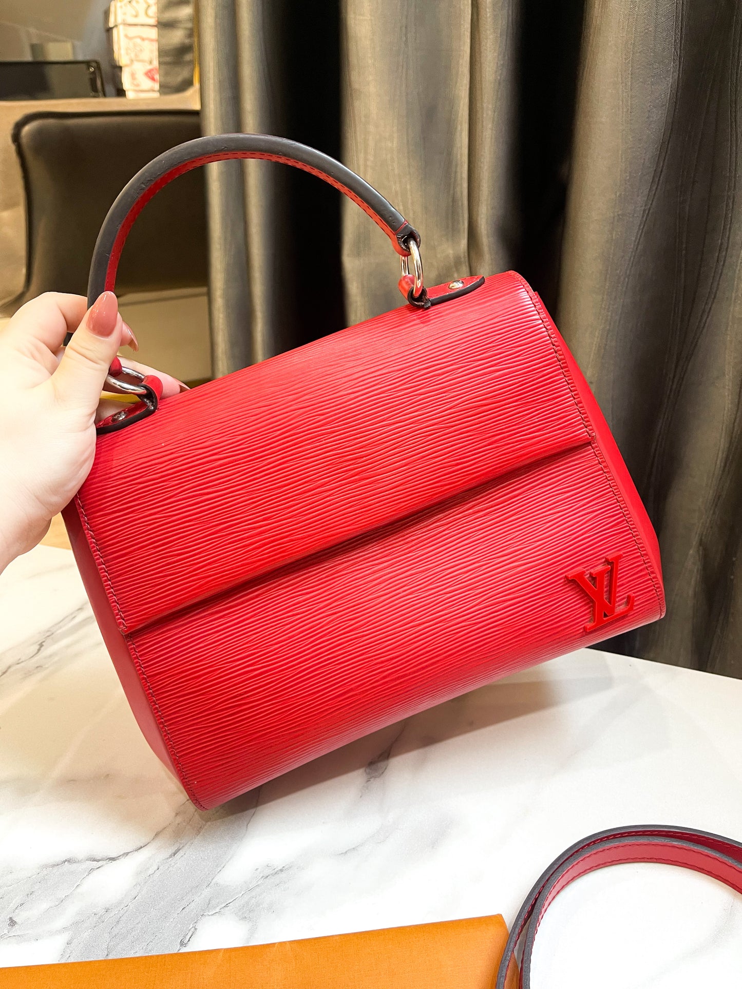 LV Cluny BB Epi Đỏ