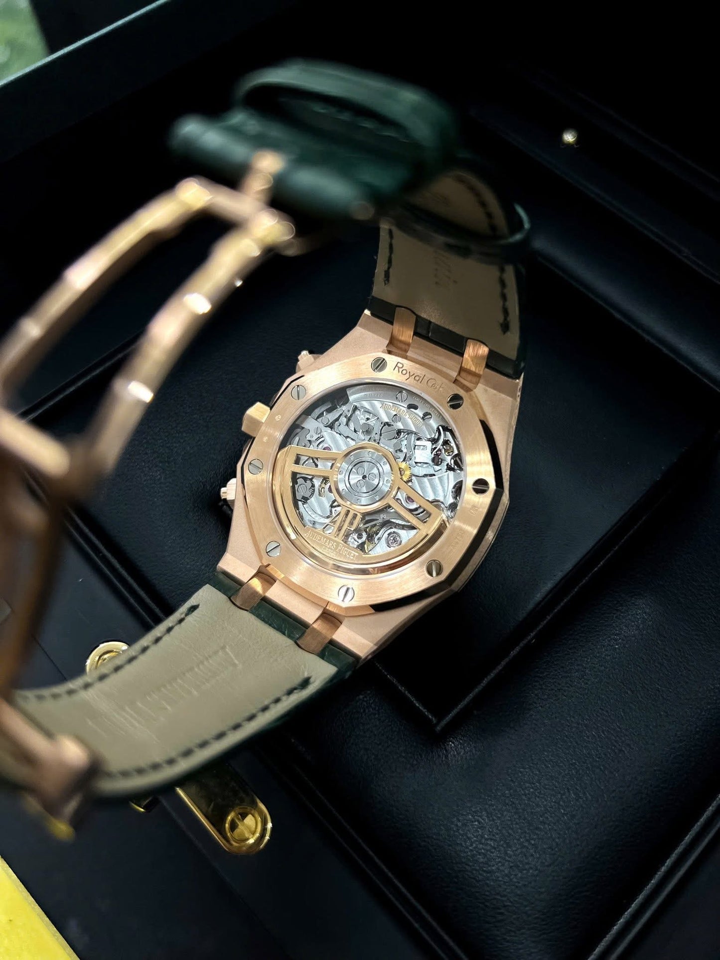 Đồng Hồ Audemars Piguet Royal Oak 26240OR Green Strap Leather