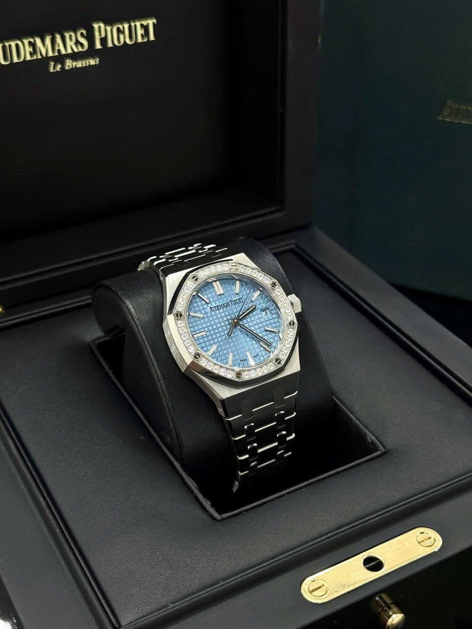 Đồng Hồ Audemars Piguet Royal Oak 15551ST Ice Blue 37mm