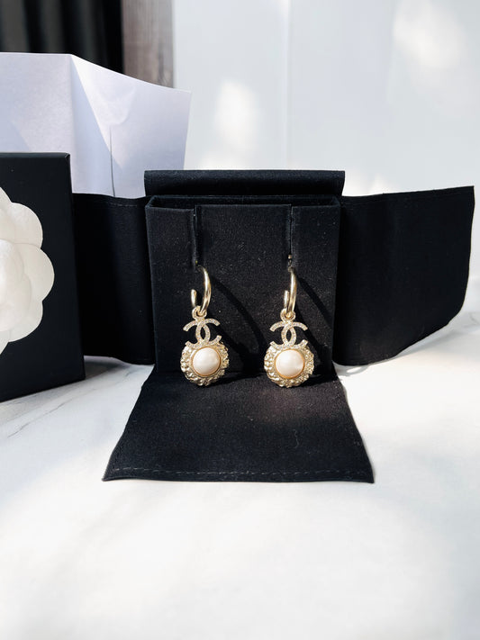 Khuyên Tai Chanel New