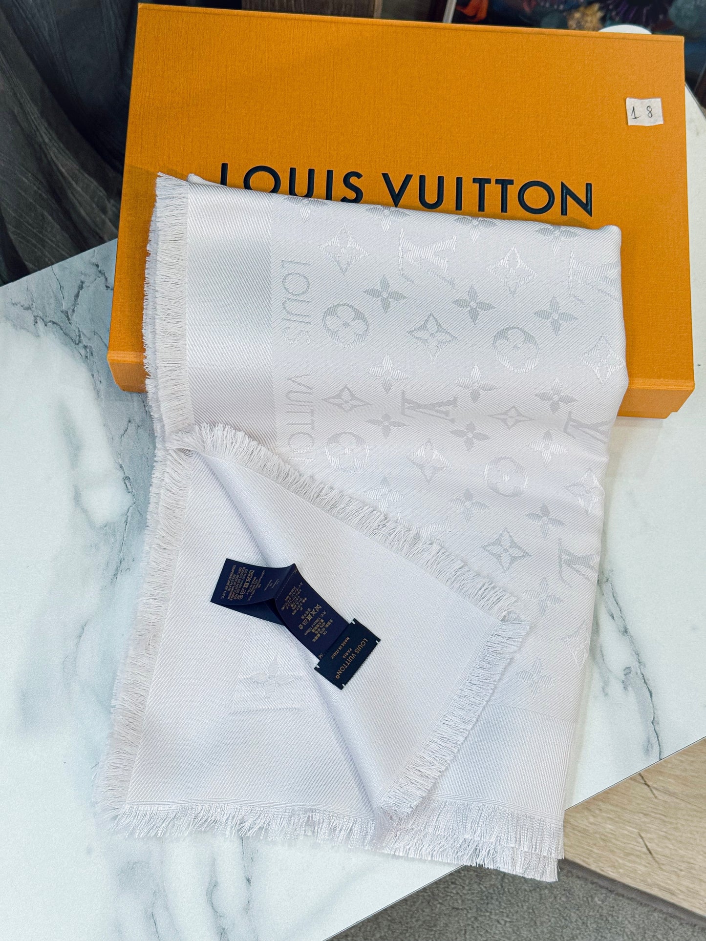 Khăn LV New KH18 3/10