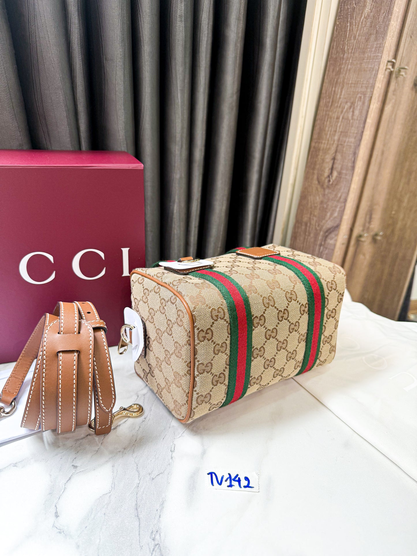 A A Gucci Speedy Mini TV142