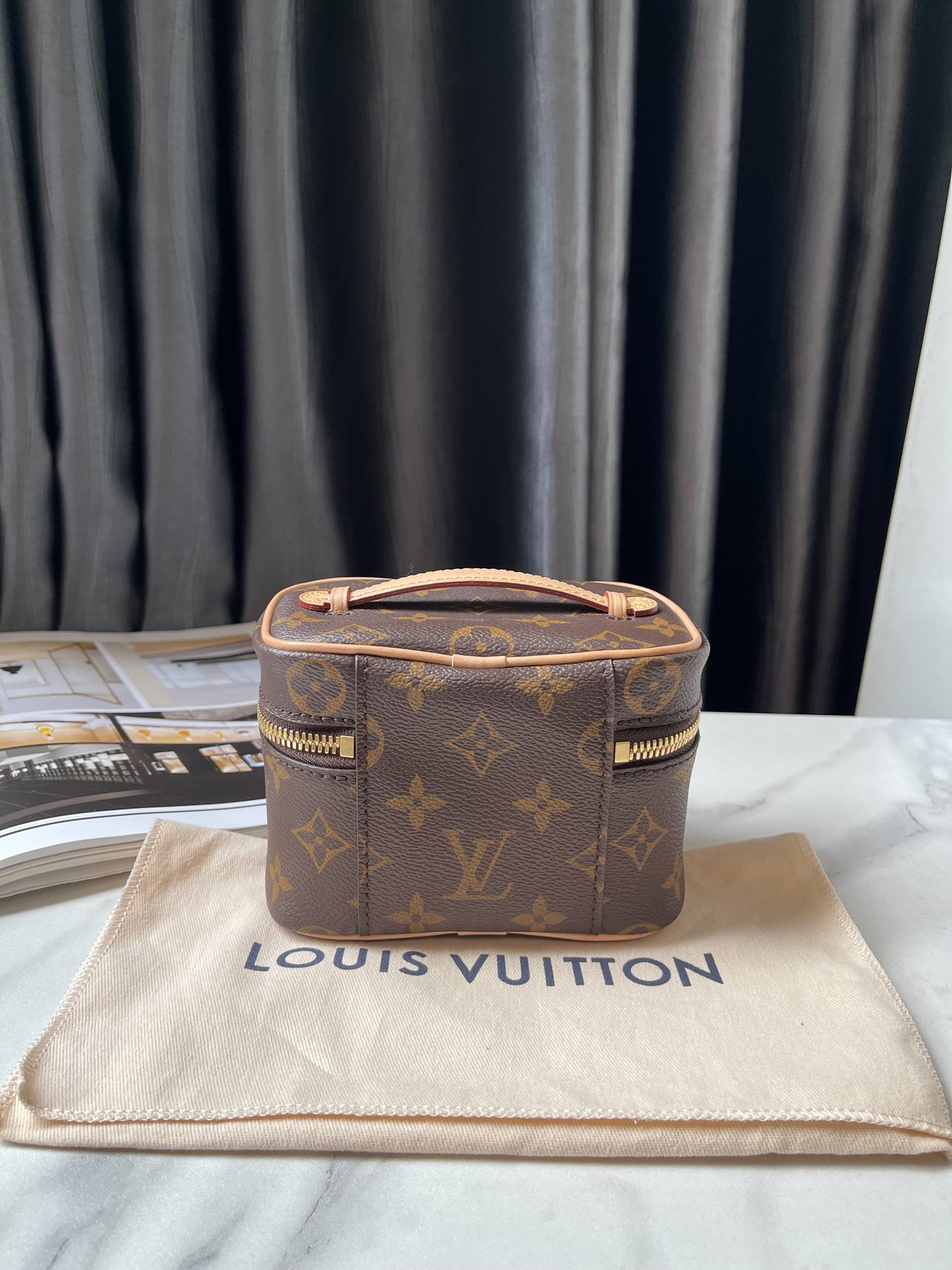 A LV Nice Mini