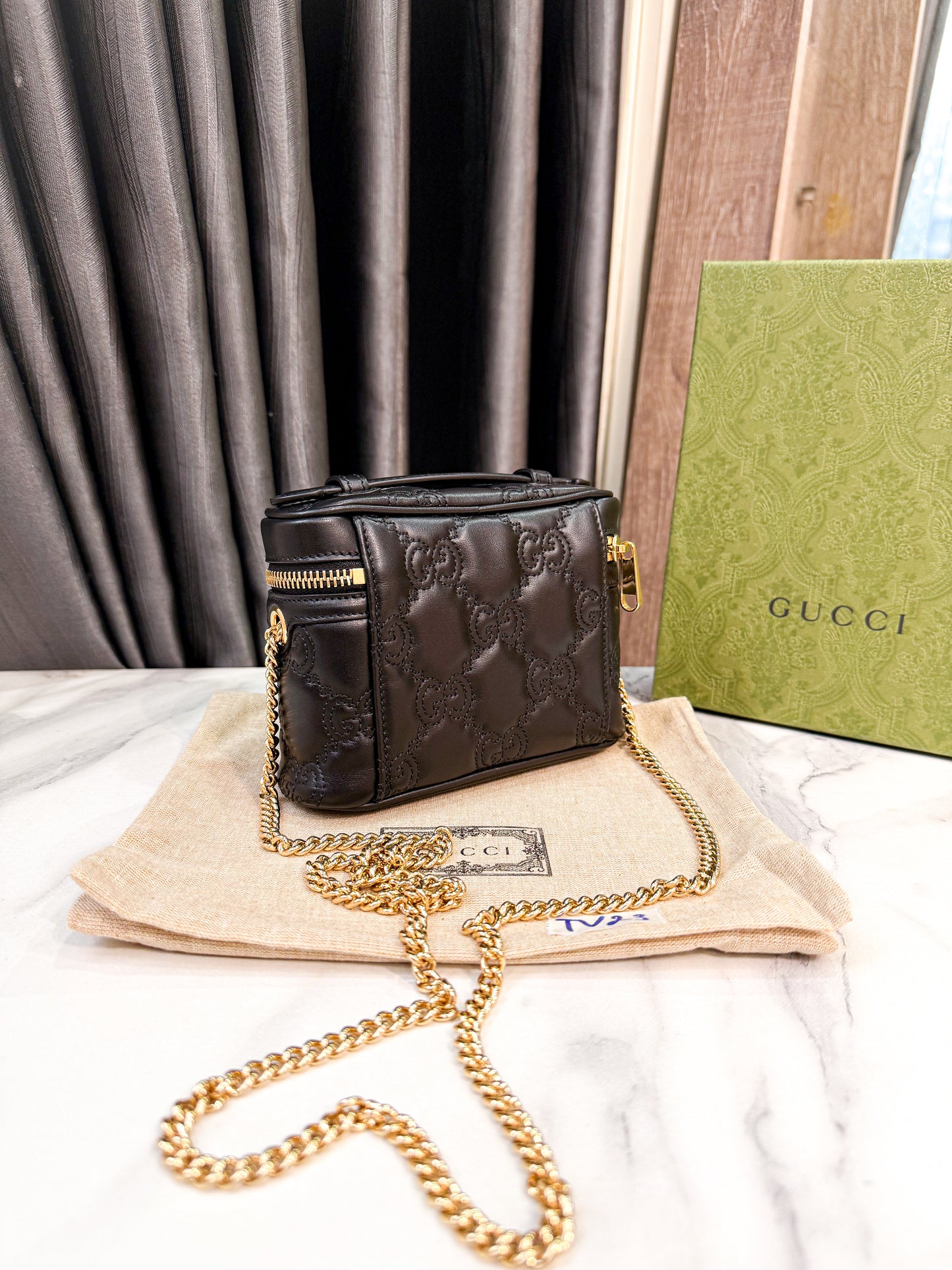 A A Vanity Gucci Đen New