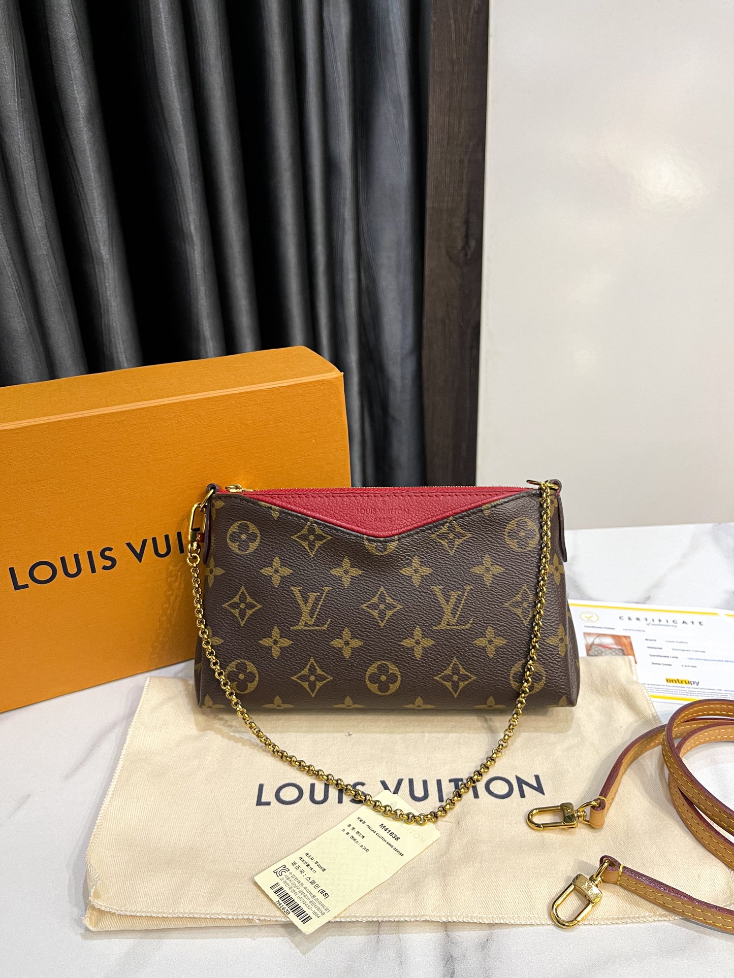 LV Pallas Mono