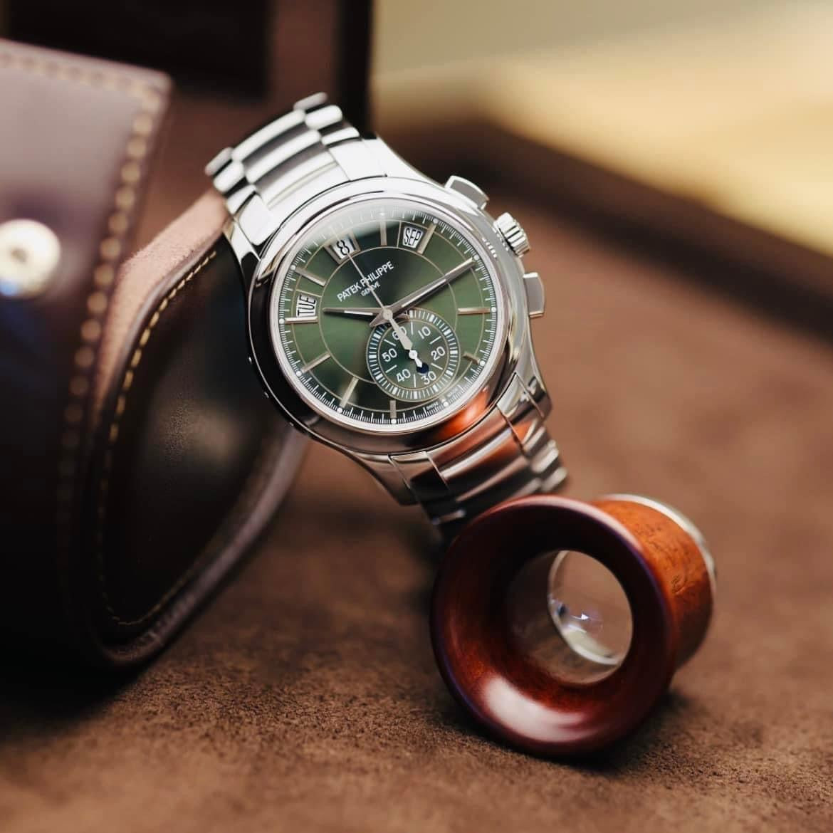 Đồng Hồ Patek Philippe 5905/1A Olive Green Dial