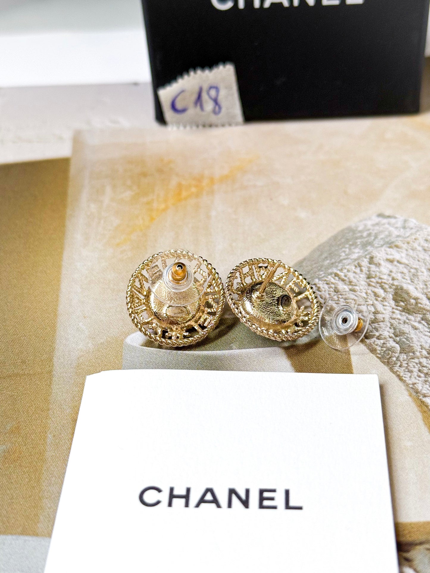Khuyên Tai Chanel New C18