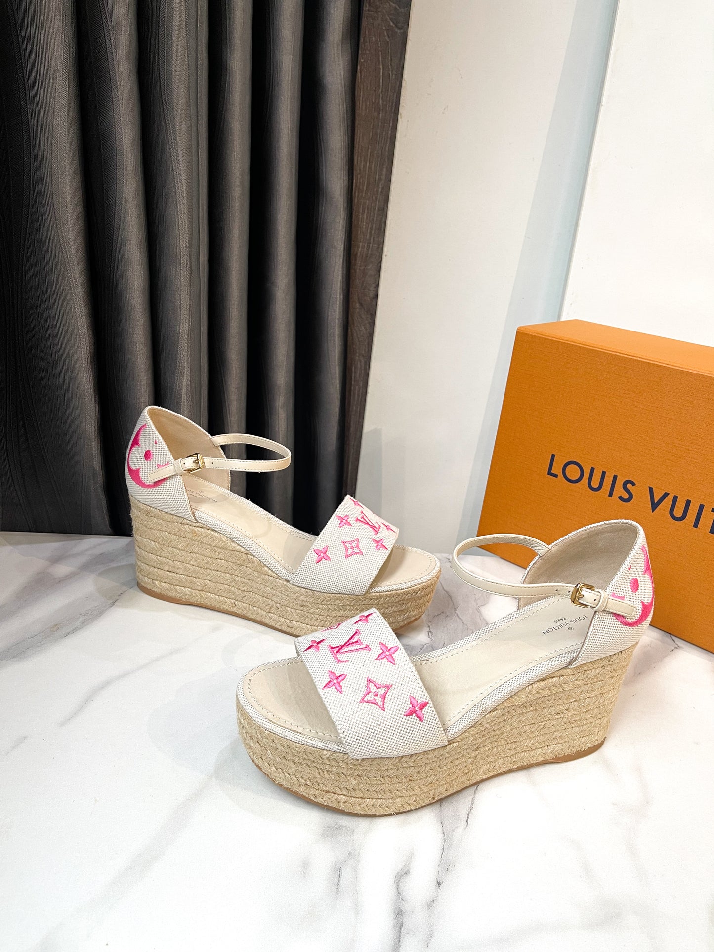 Sandal LV Dáng Xuồng Size 38.5