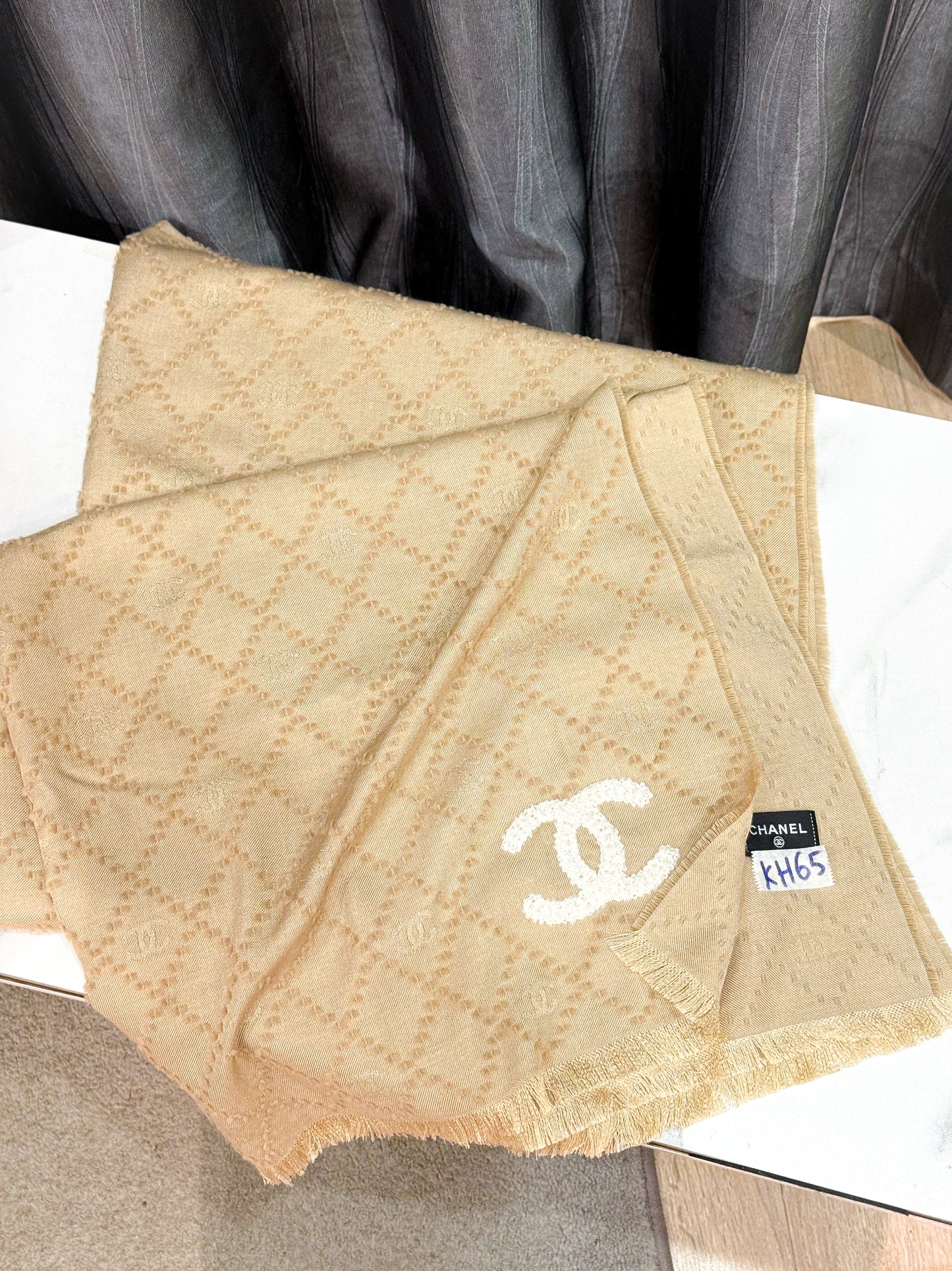 Khăn Choàng Chanel Begie KH65 1/12