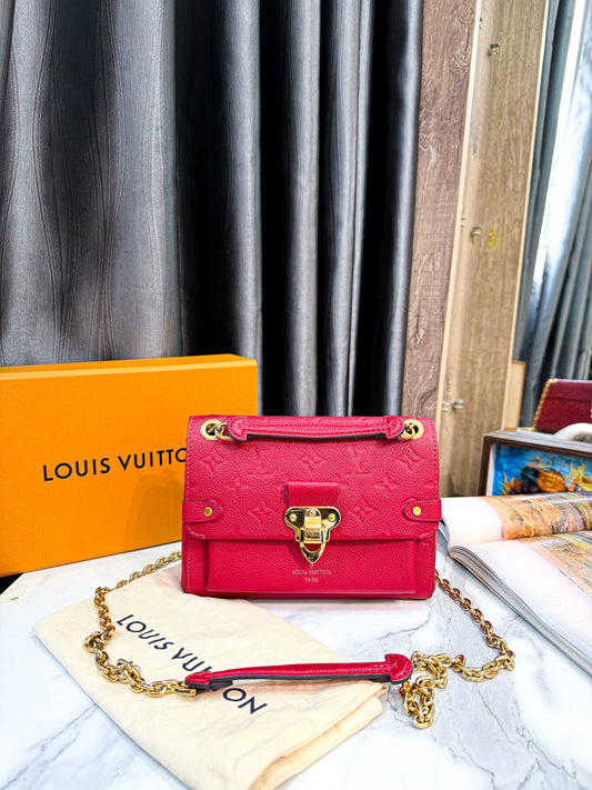 A A LV Vavin Da Bê Đỏ