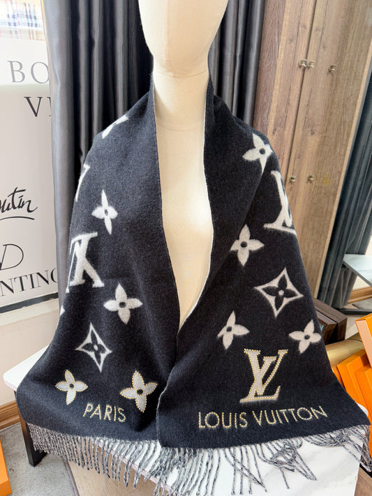 Khăn LV Cashmere Đính Hạt 8/3
