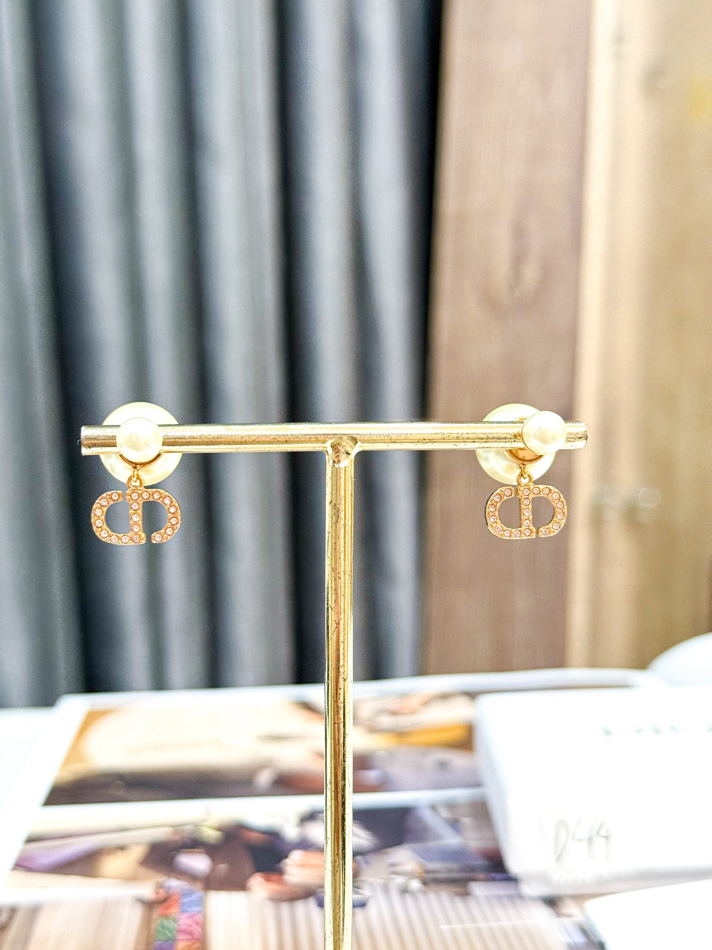 Khuyên Tai Dior D44