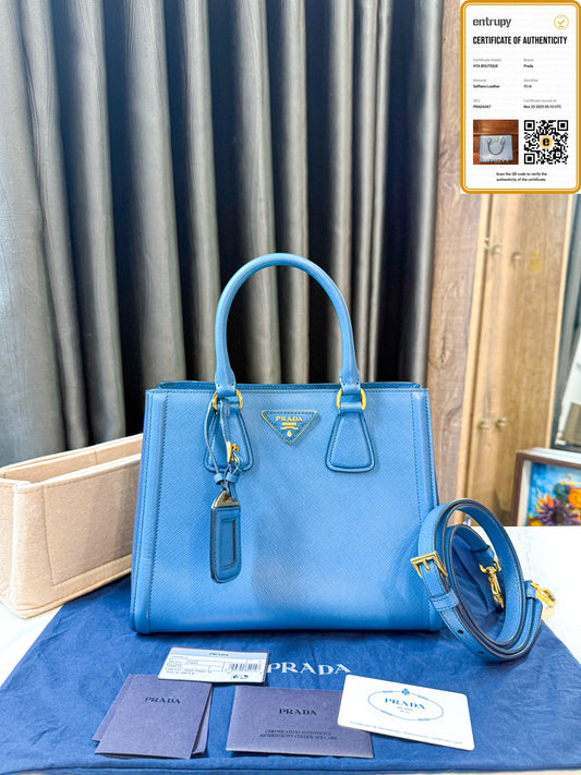 A A Prada Saffiano Xanh