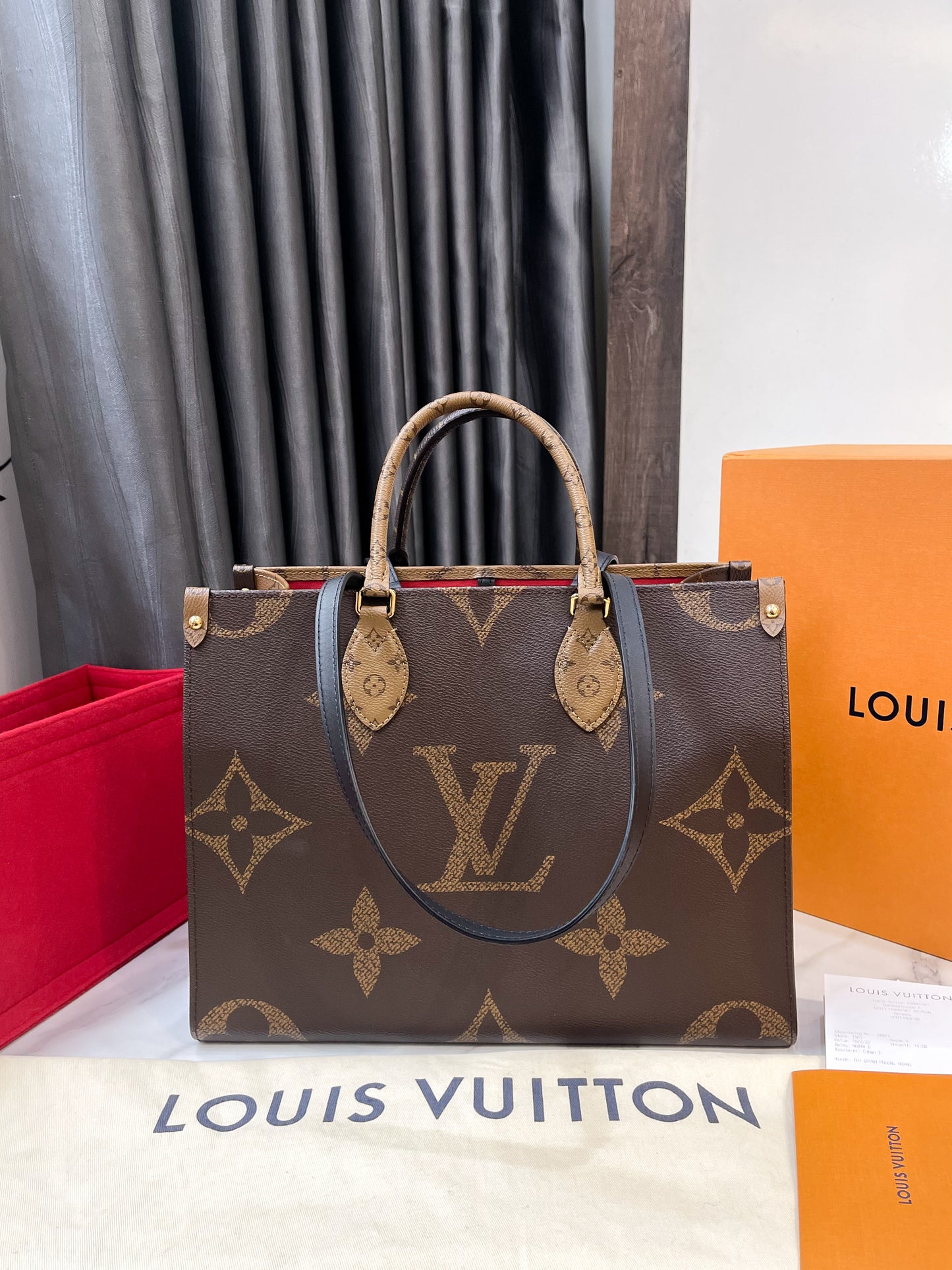 LV On The Go MM