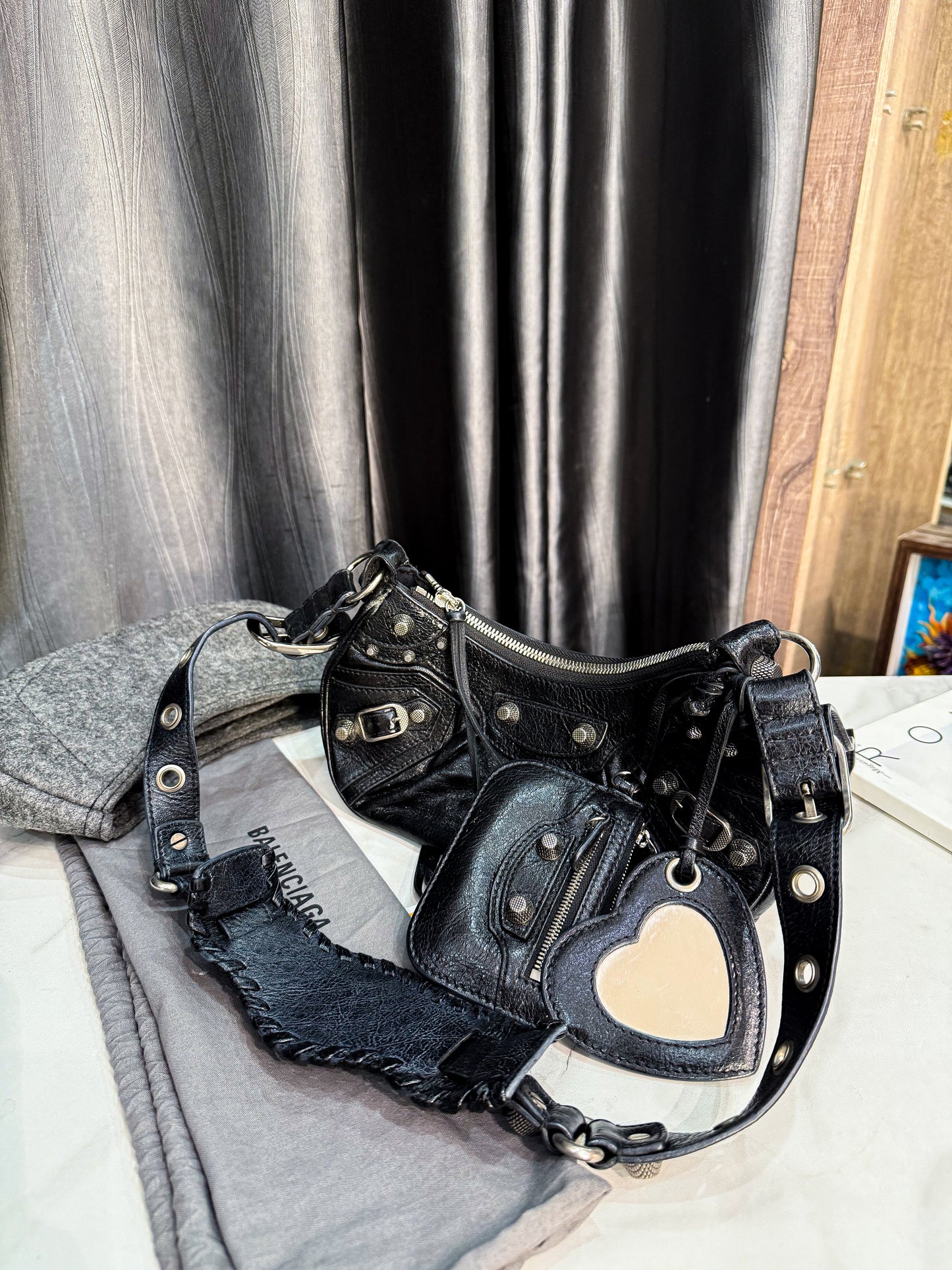 Balenciaga Le Cagole XS Đen