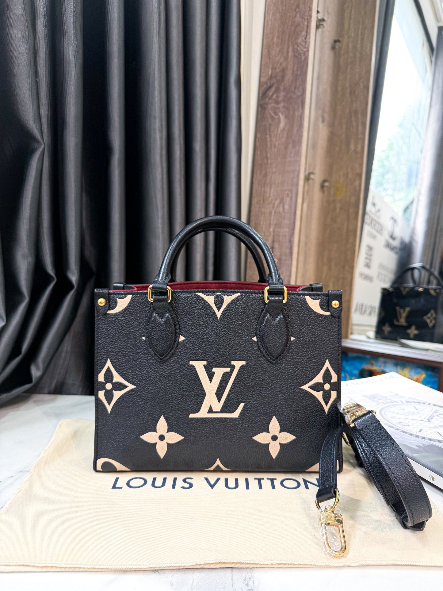 A A LV On The Go PM Da Bê