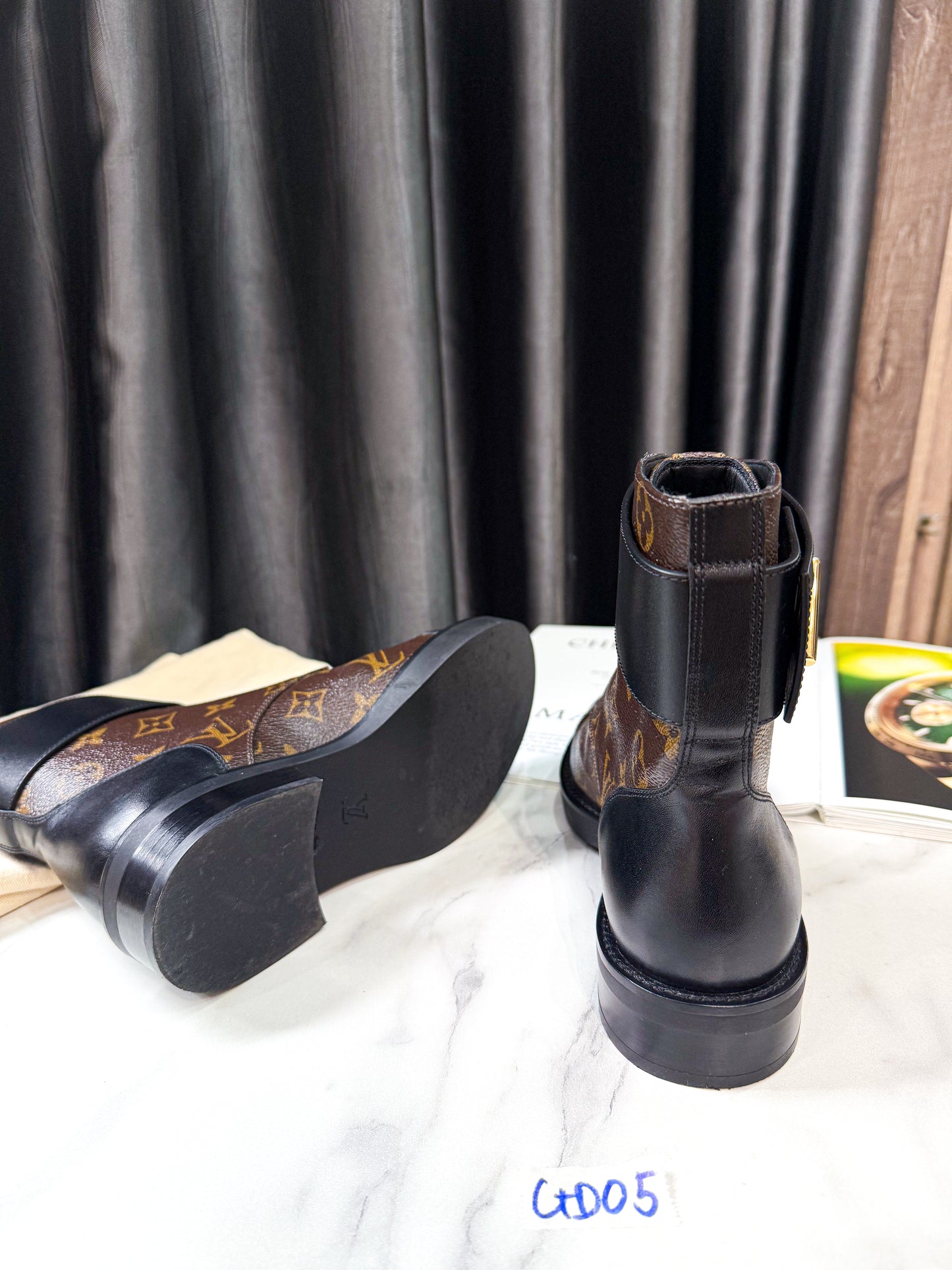 Boot LV Mono Phối Đen Size 34.5 USED