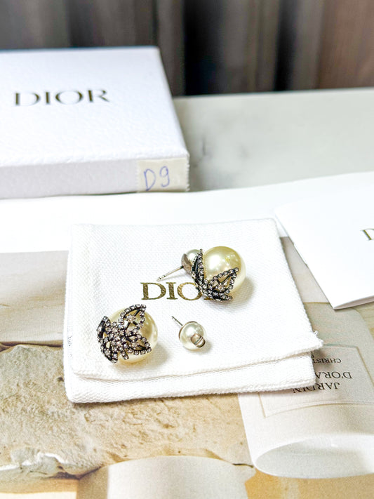 Khuyên Tai Dior D9