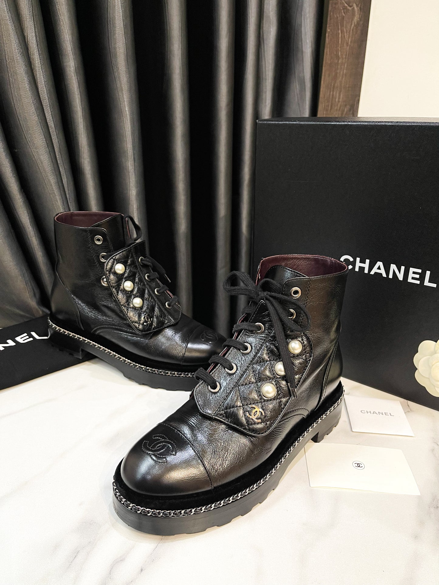 Boot Chanel