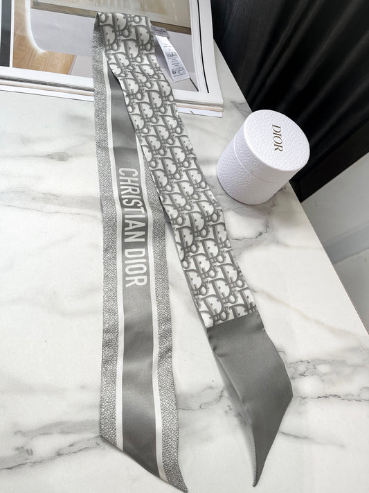 Khăn Twilly Dior New