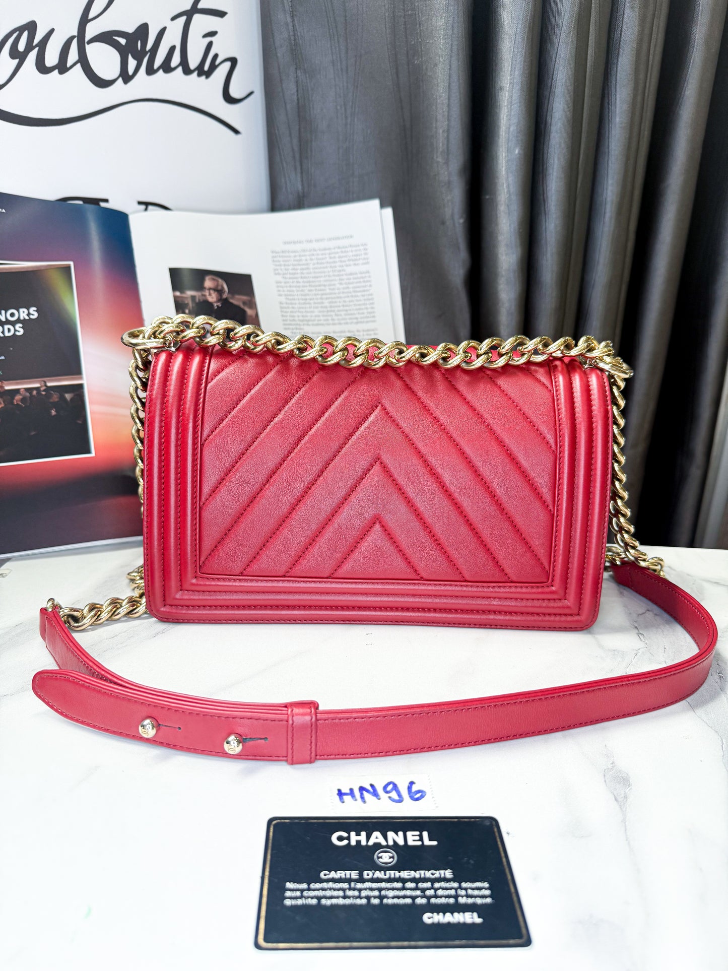 A A Chanel Boy M Đỏ HN96