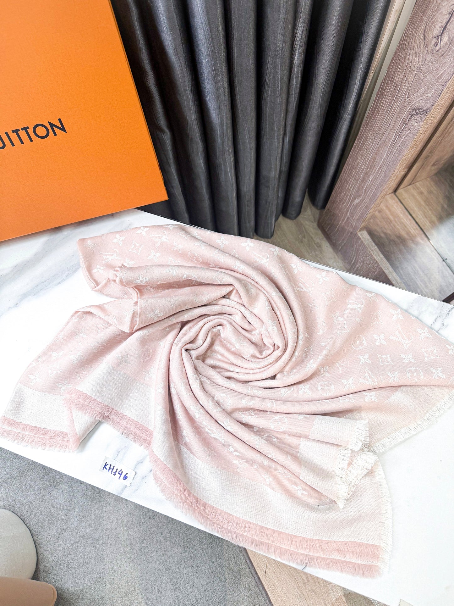Khăn LV Pink Denim KH146