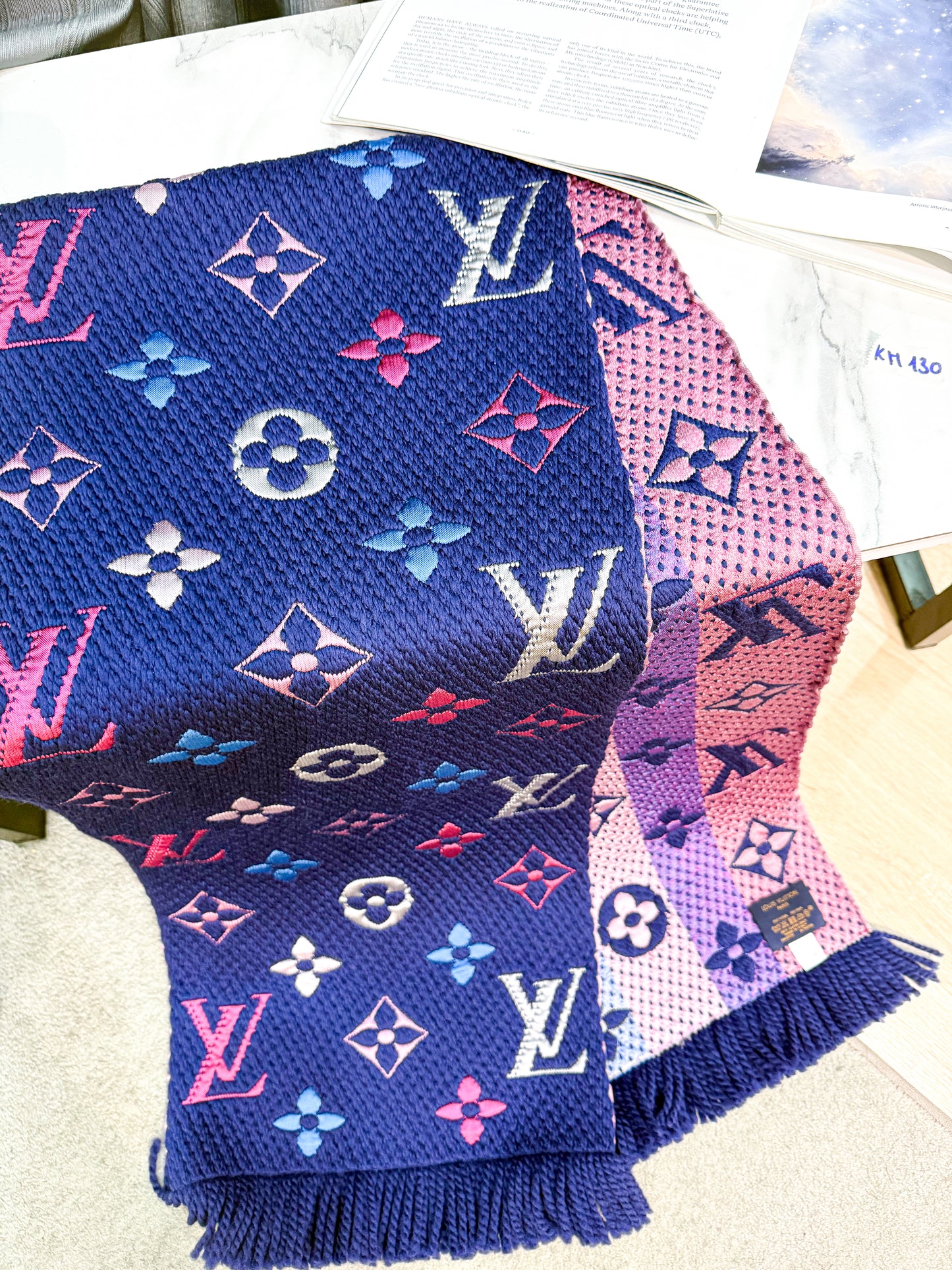 Khăn LV Rainbow Len KH130