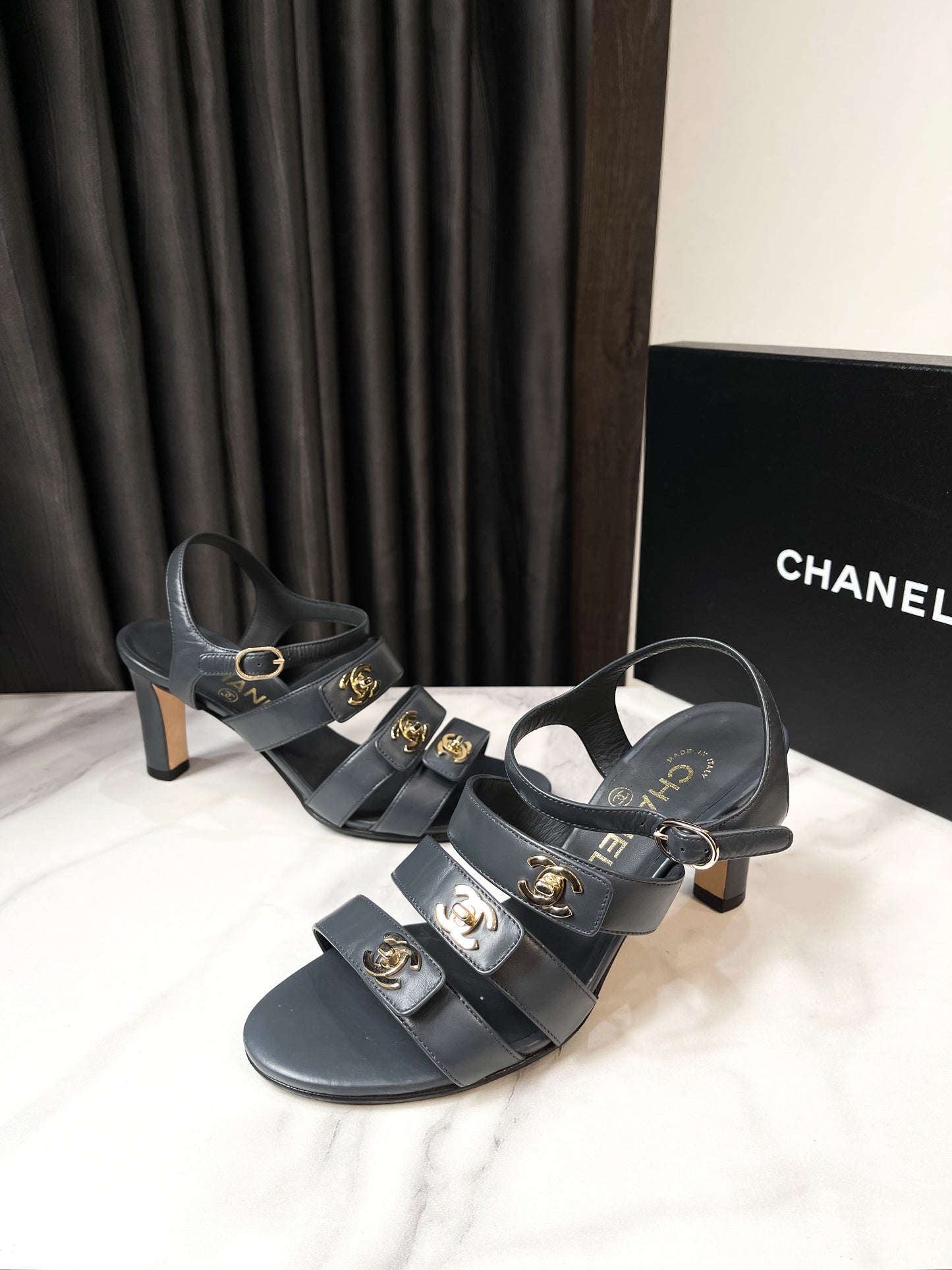 Sandal Chanel Size 36C