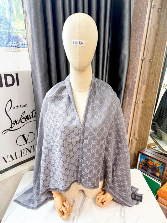 Khăn Gucci Grey Khổ 140x140 HN54