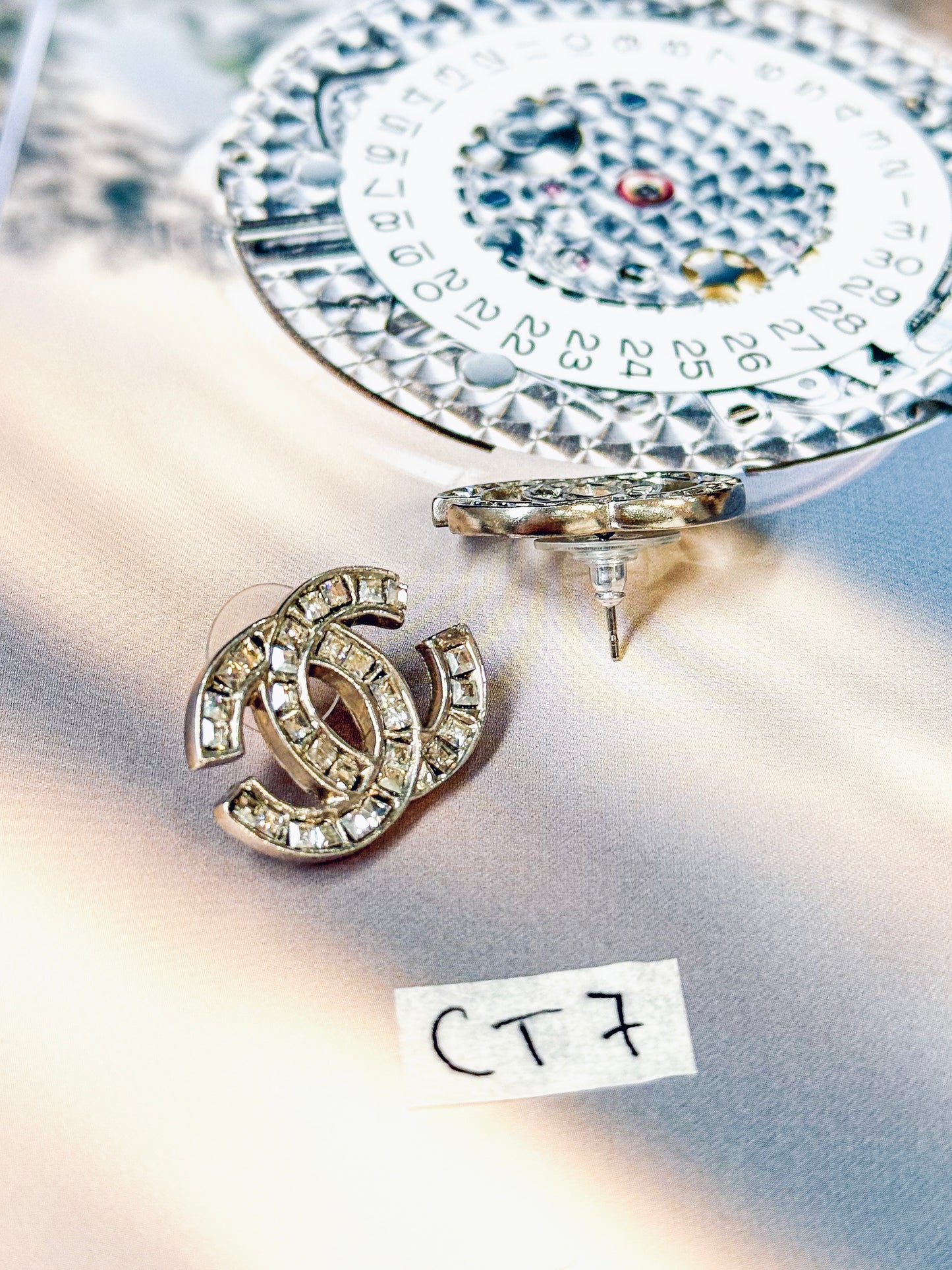 Khuyên Tai Chanel CT7
