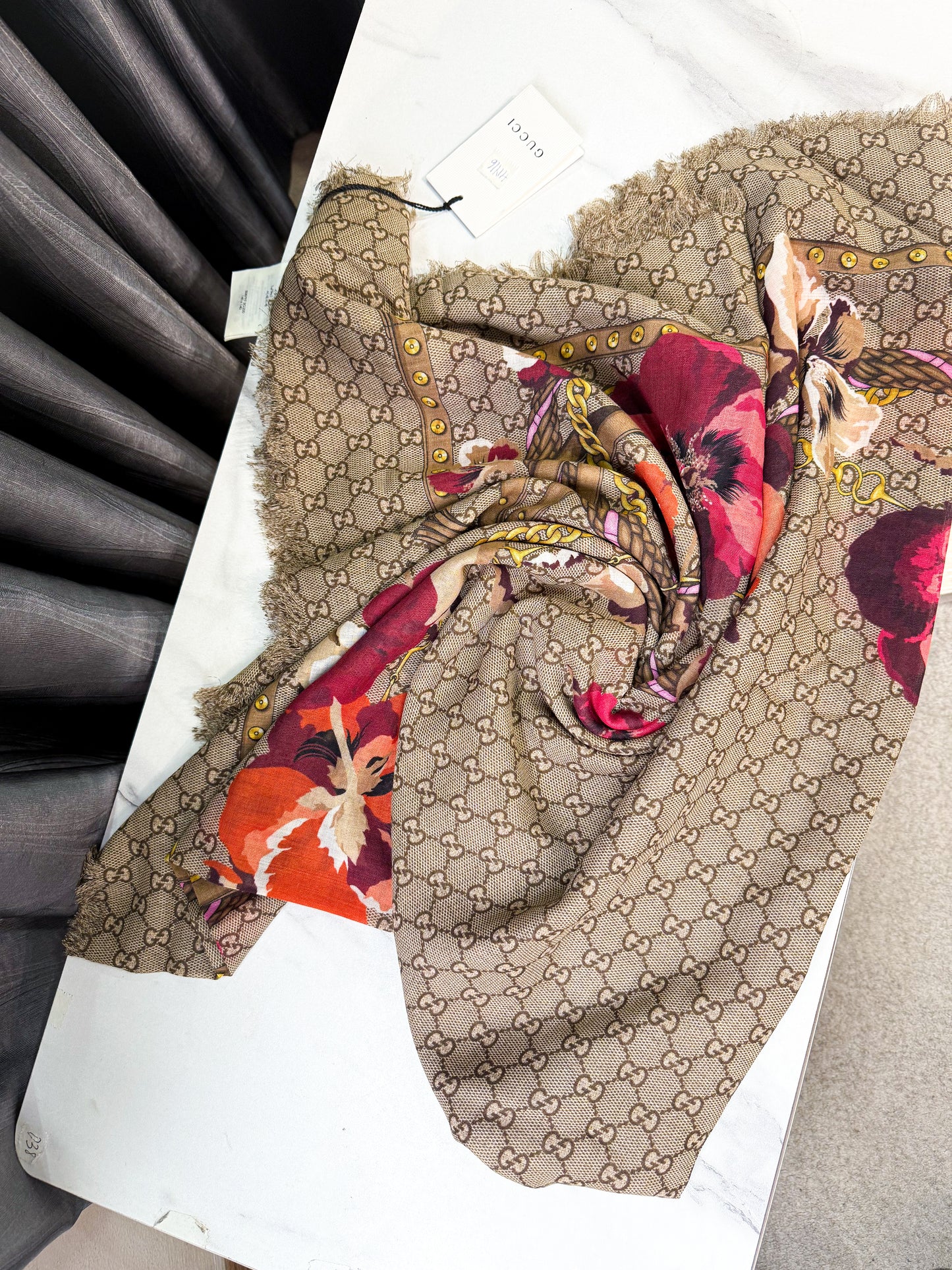 Khăn Gucci New Khổ 140x140 HN16 26/10