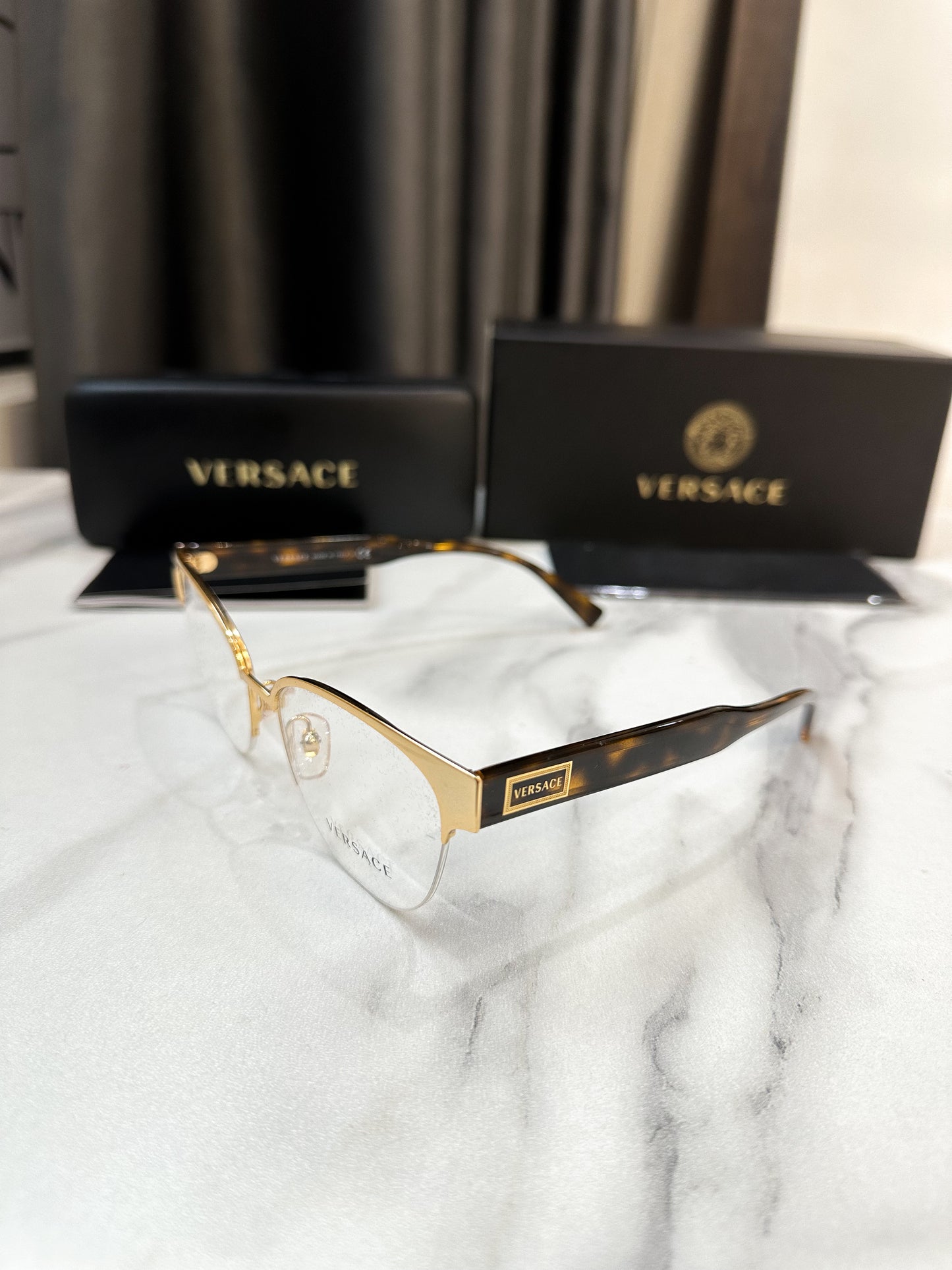 Kính Versace New